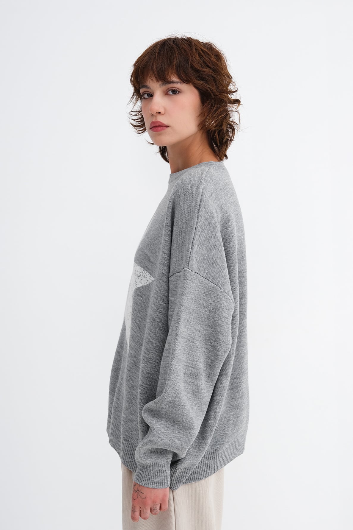 Snow-Melange_Star-Knit-Sweater-addax