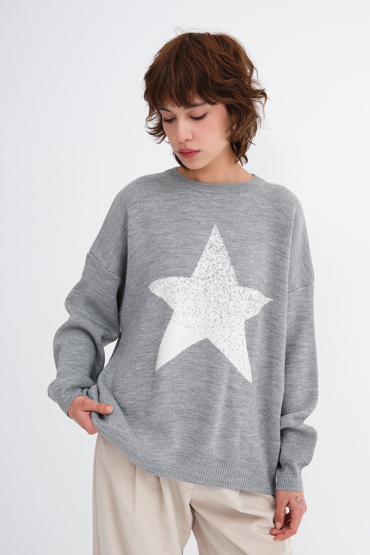 Snow-Melange_Star-Knit-Sweater-addax
