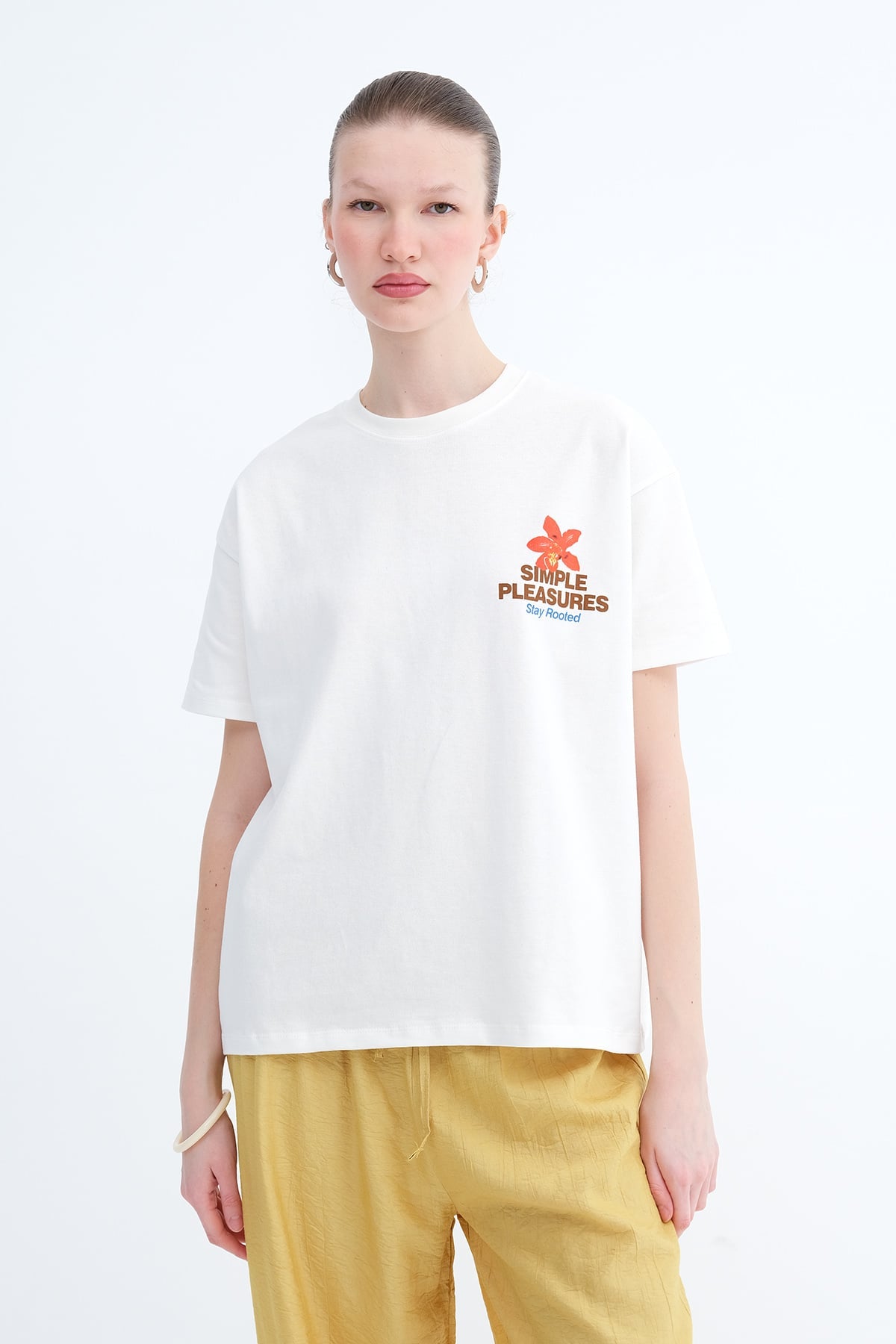 Ecru_Printed-Thick-T-Shirt-addax