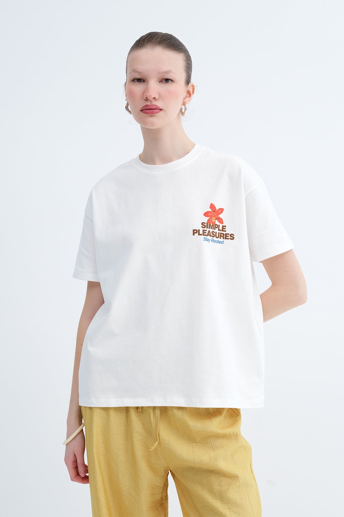 Ecru_Printed-Thick-T-Shirt-addax