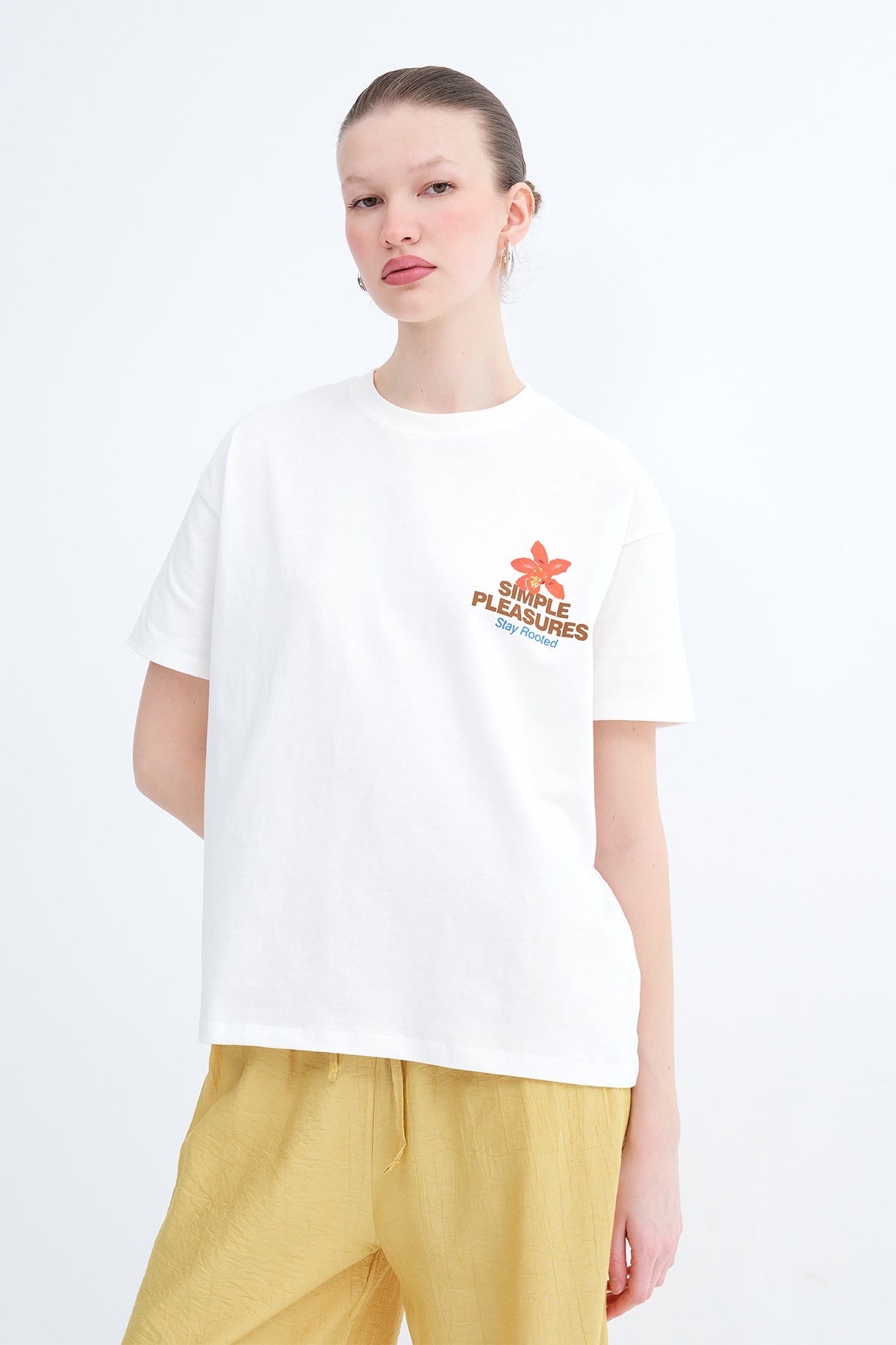 Ecru_Printed-Thick-T-Shirt-addax