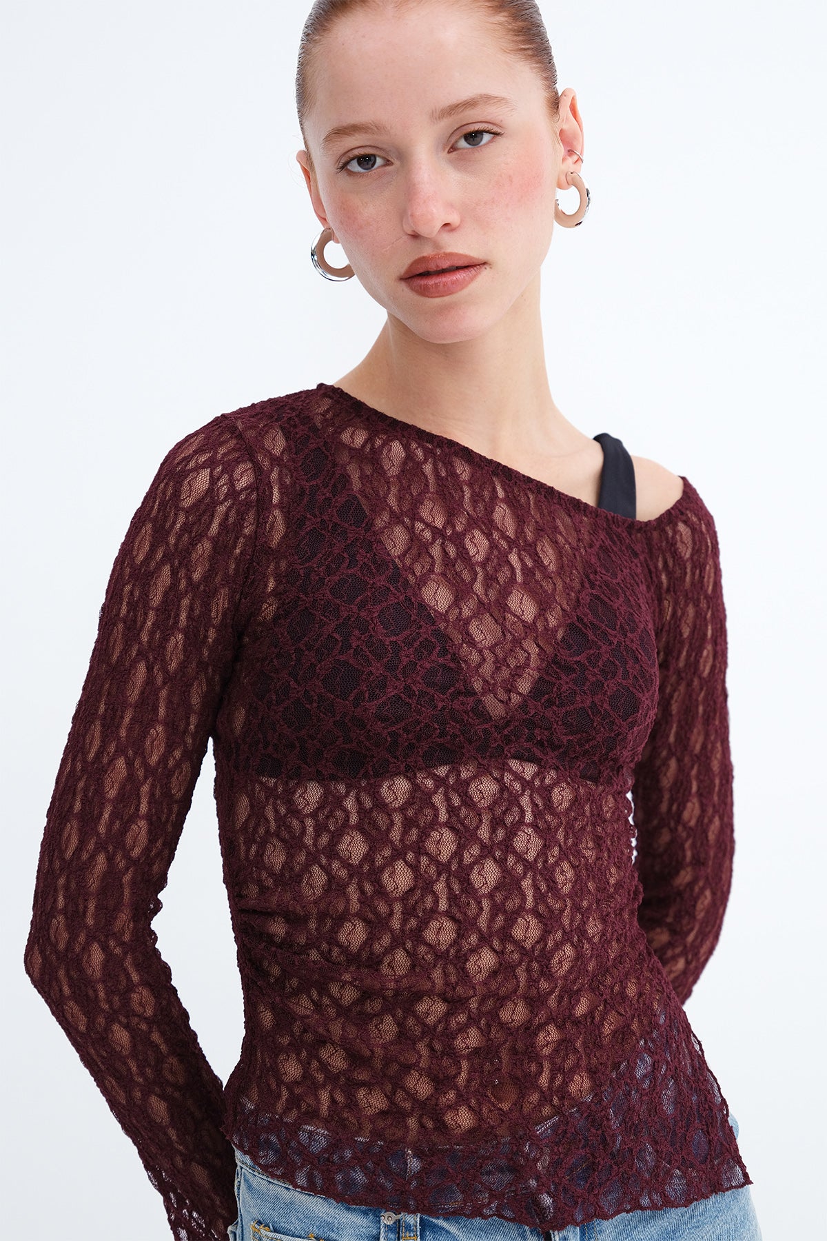 Gardenia_Asymmetric-Cut-Lace-Blouse-addax