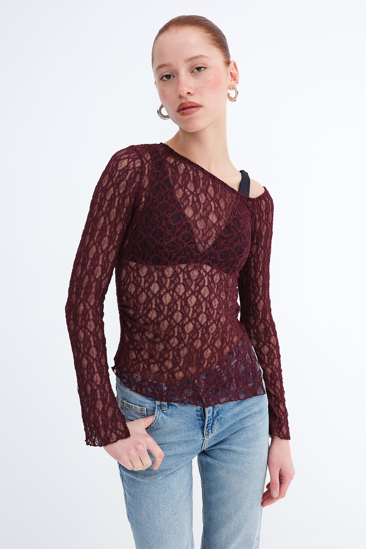 Gardenia_Asymmetric-Cut-Lace-Blouse-addax