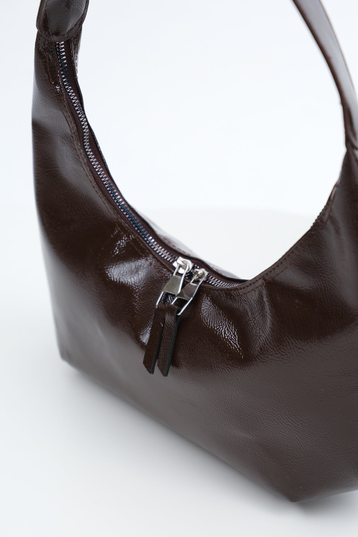 Brown_Double-Zipper-Baguette-Bag-addax