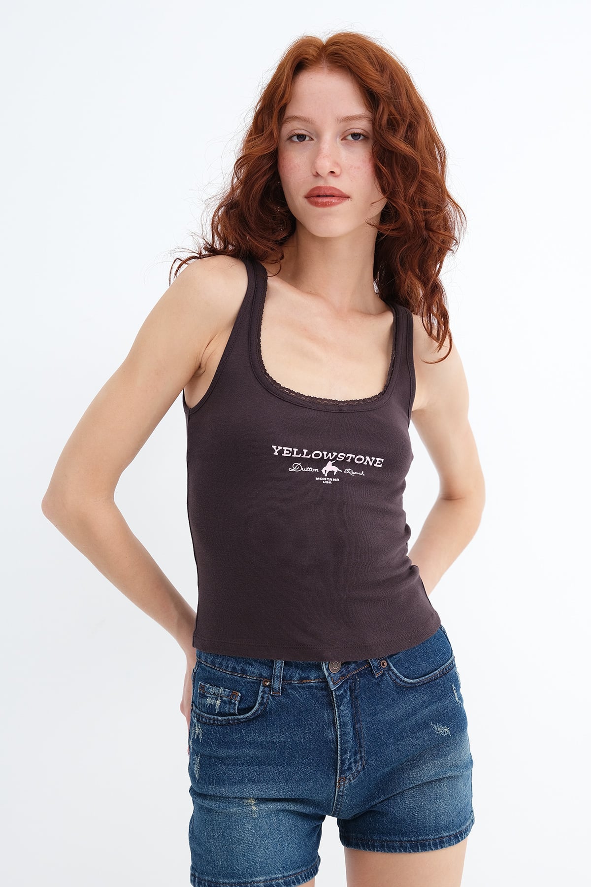 Soft-Brown_U-neck-printed-sleeveless-blouse-addax