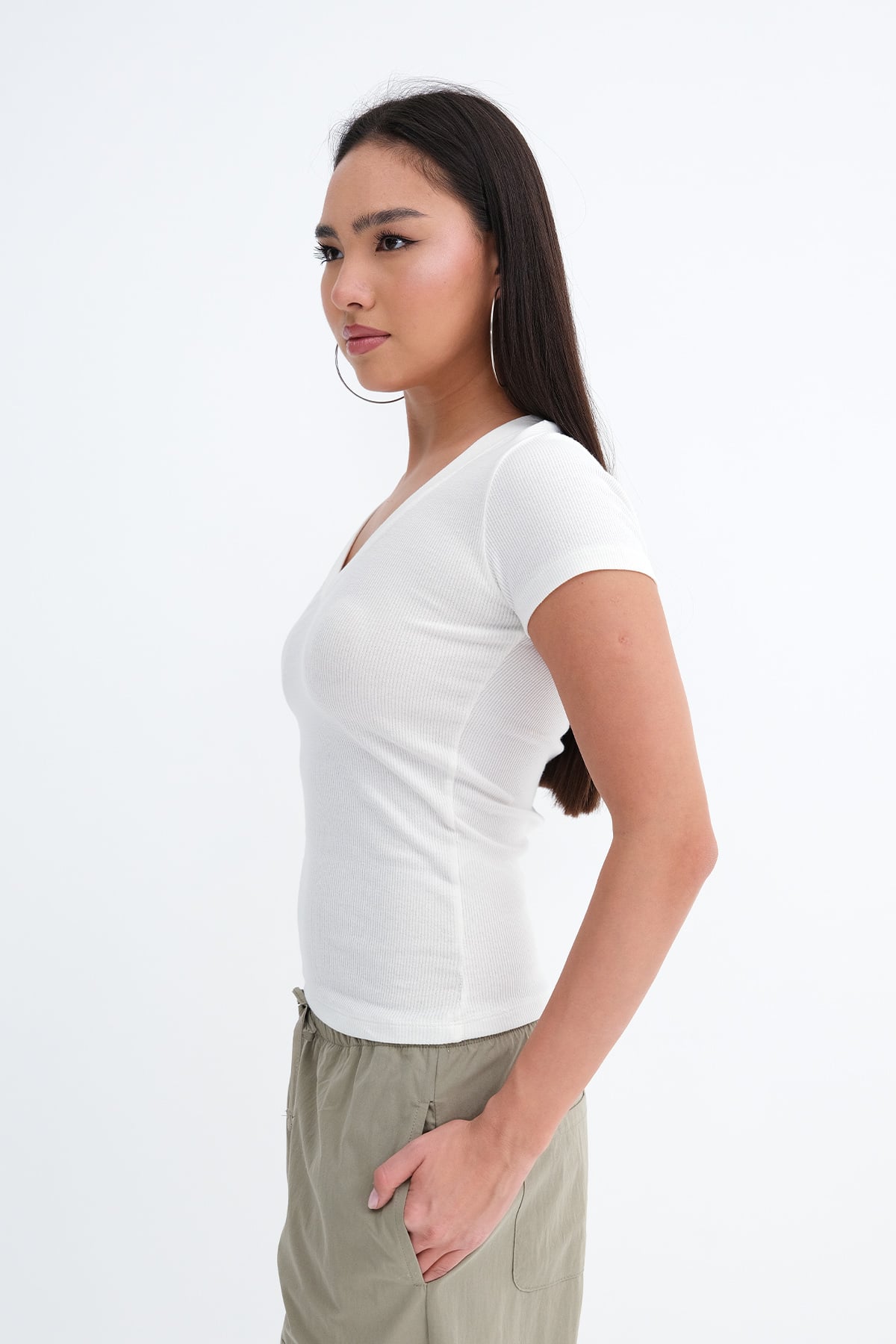 Ecru_V-Neck-Basic-T-Shirt-addax