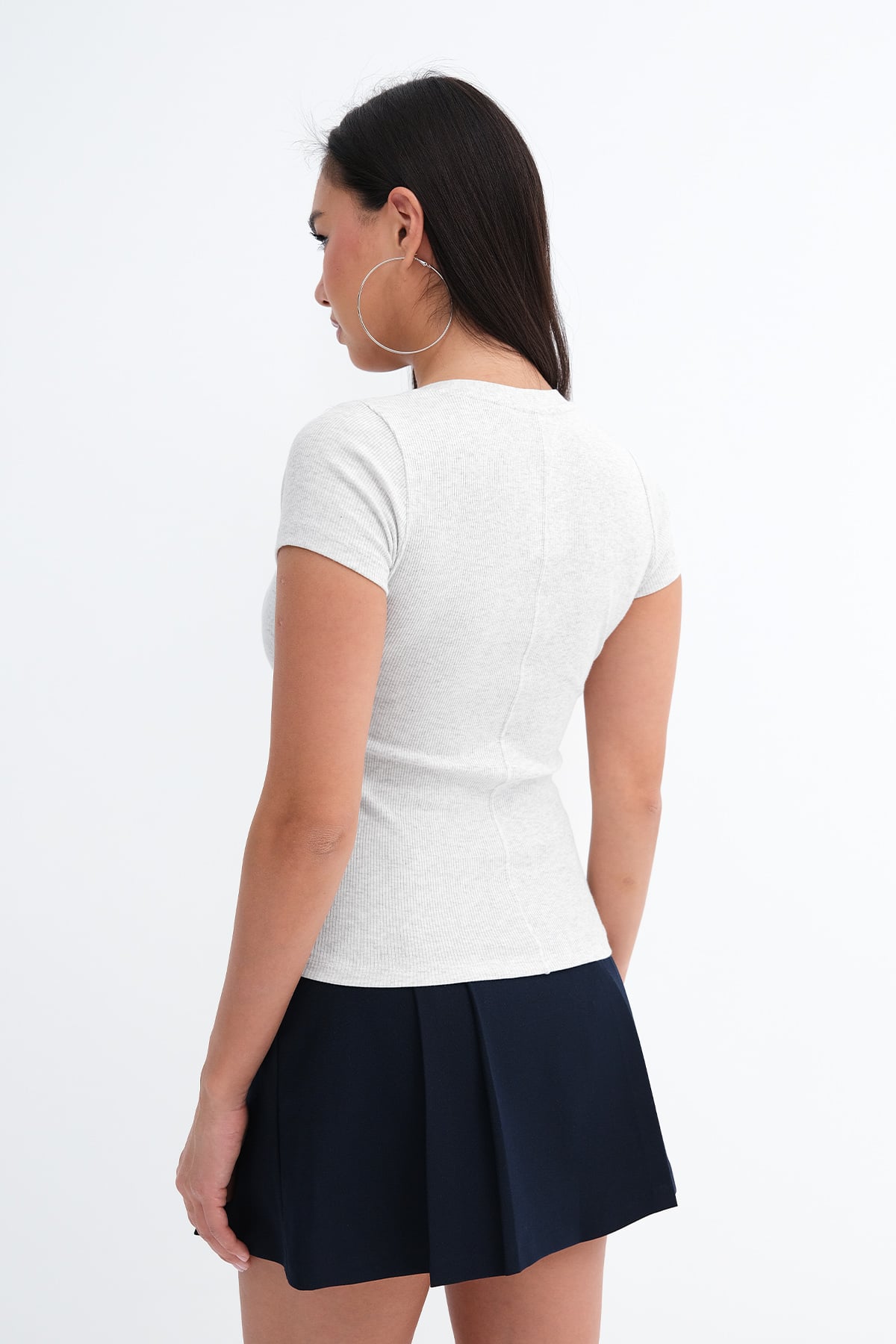 Snow-Melange_V-Neck-Basic-T-Shirt-addax