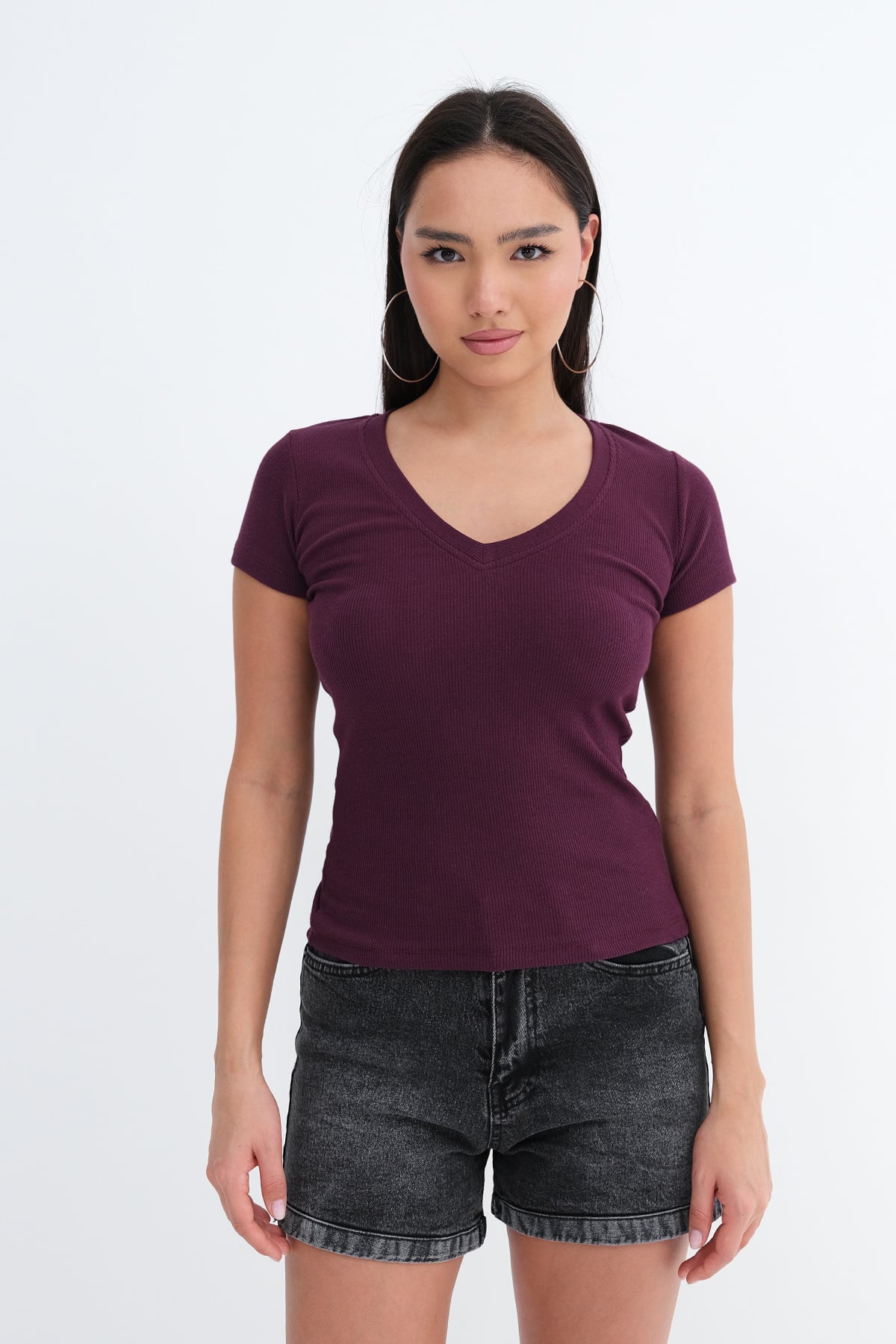 Gardenia_V-Neck-Basic-T-Shirt-addax