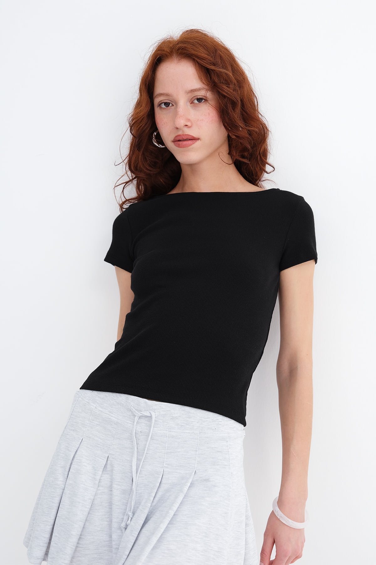Black_Basic-Ribbed-T-shirt-addax