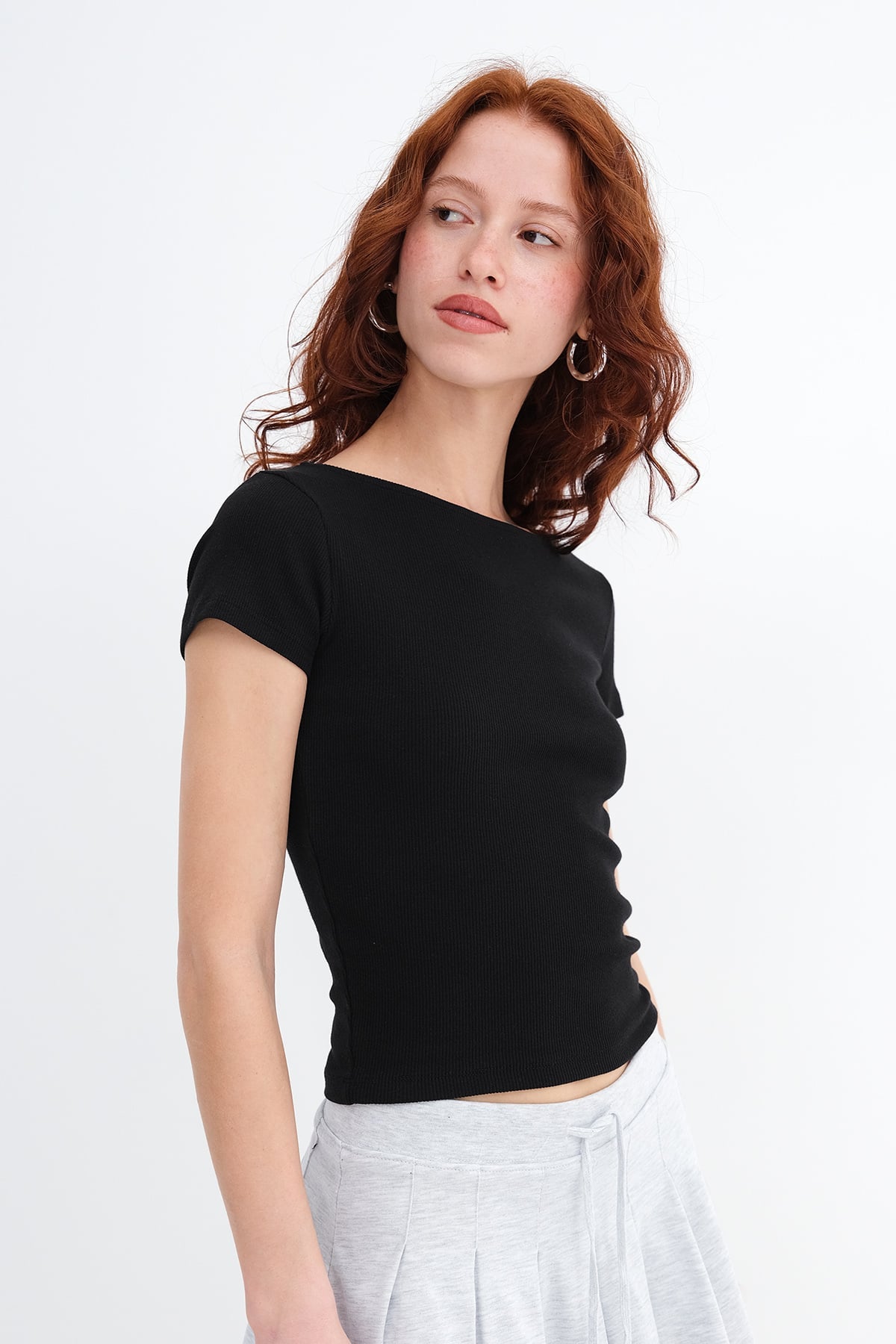Black_Basic-Ribbed-T-shirt-addax