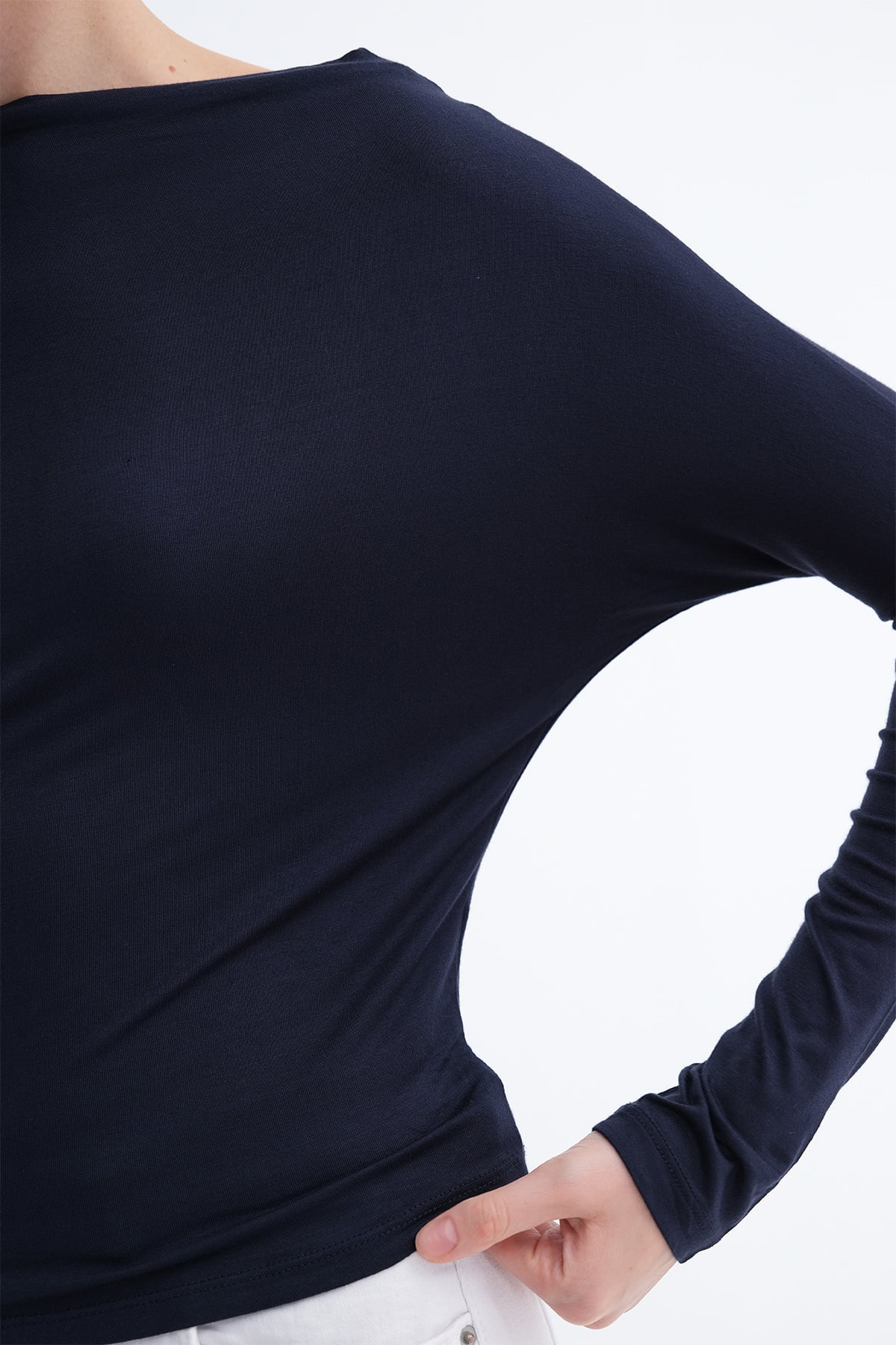 Dark-Night-Blue_Kayık-Yaka-Basic-Bluz-B1888-addax