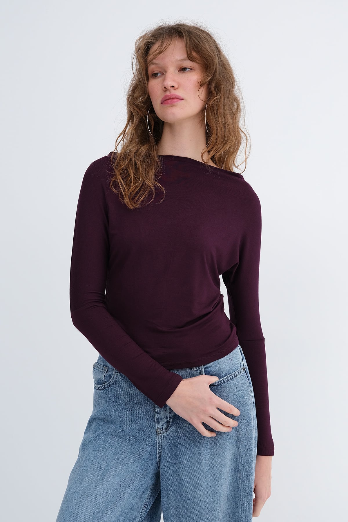Gardenia_Kayık-Yaka-Basic-Bluz-B1888-addax