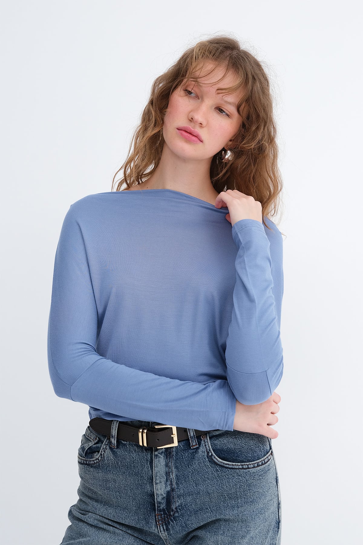 Stonewash_Kayık-Yaka-Basic-Bluz-B1888-addax