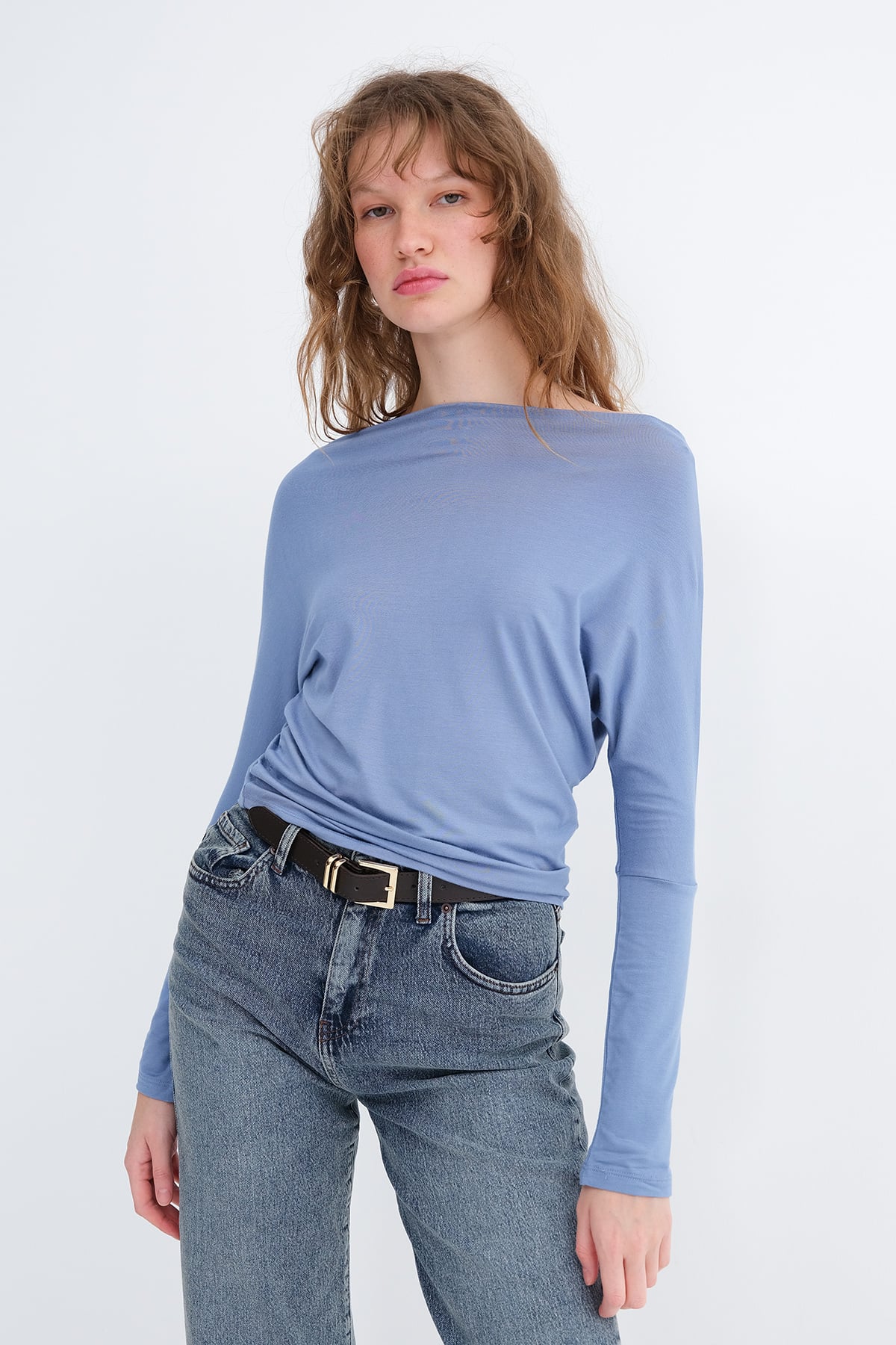 Stonewash_Kayık-Yaka-Basic-Bluz-B1888-addax
