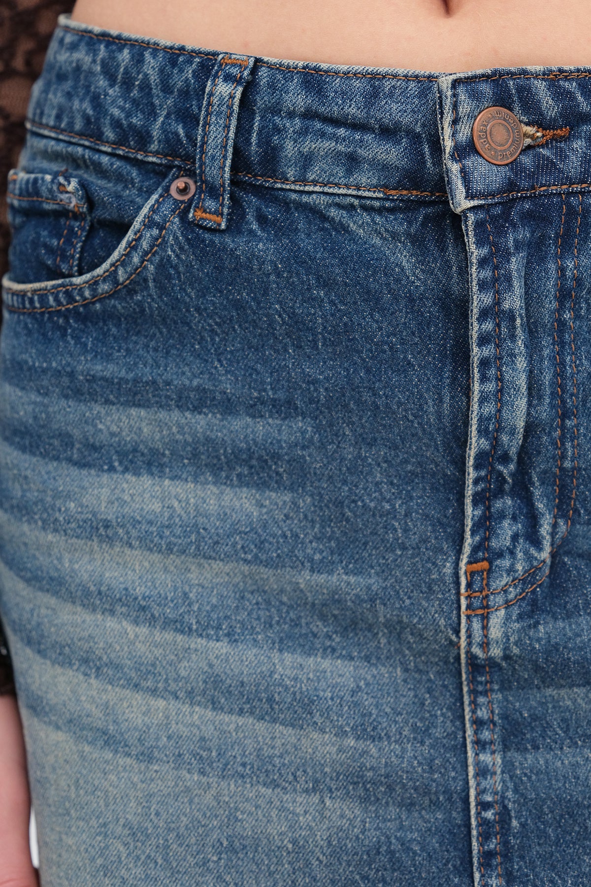 Light-Tint_Mini-Denim-Skirt-addax