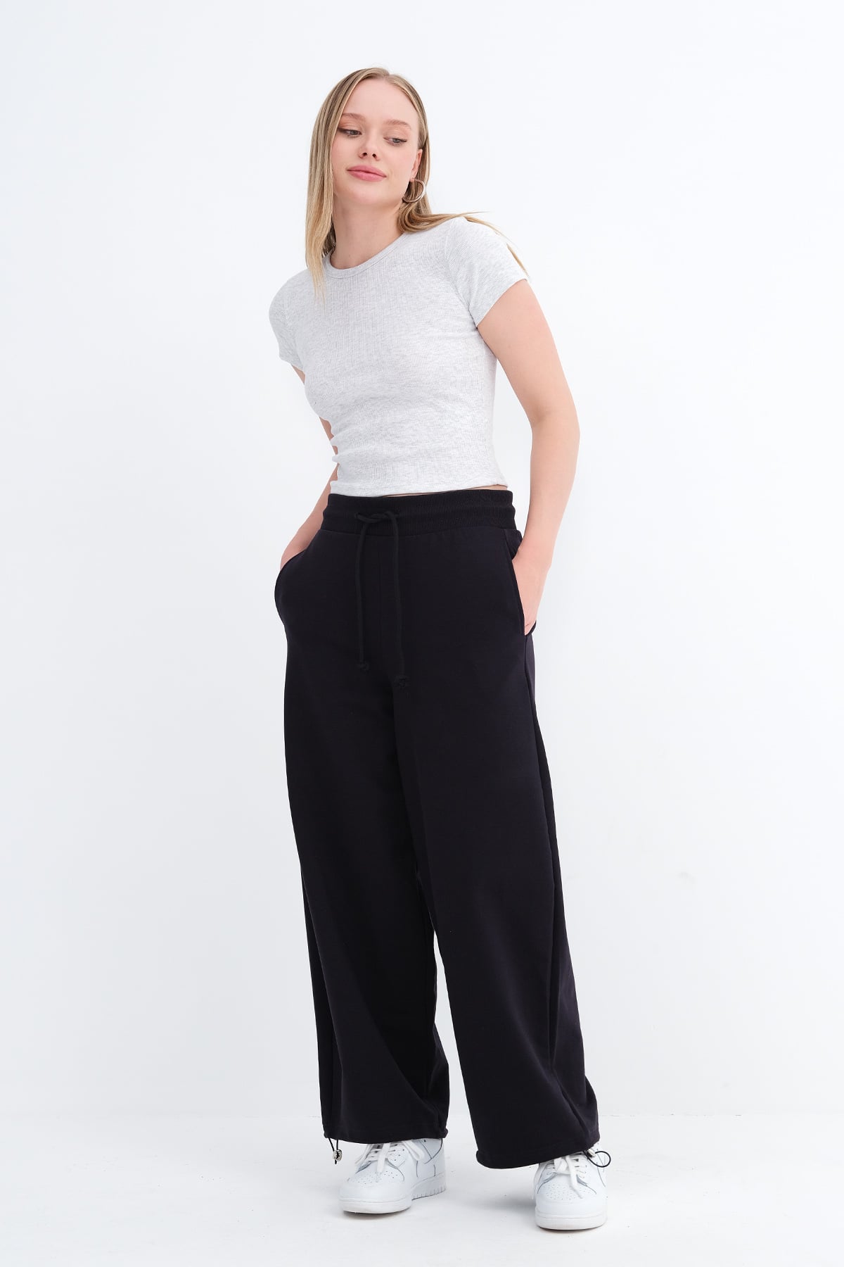 Elastic Hem Sweatpants