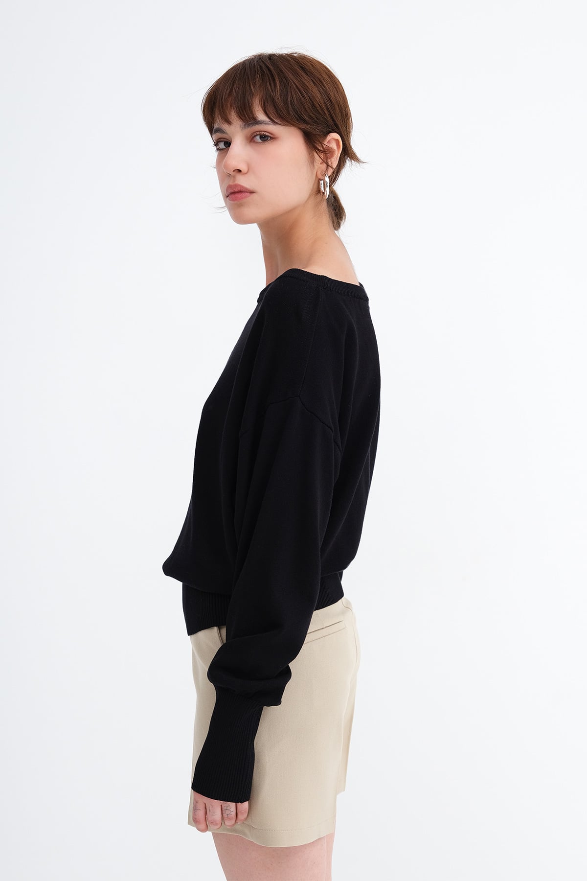 Black_Boat-Neck-Knit-Top-addax