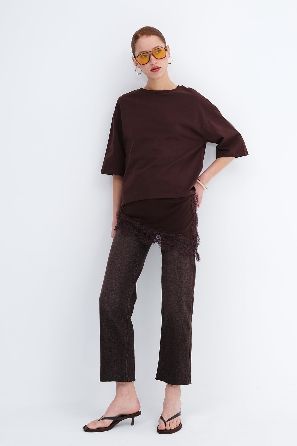 Brown_Crew-Neck-Lace-Detailed-T-Shirt-addax