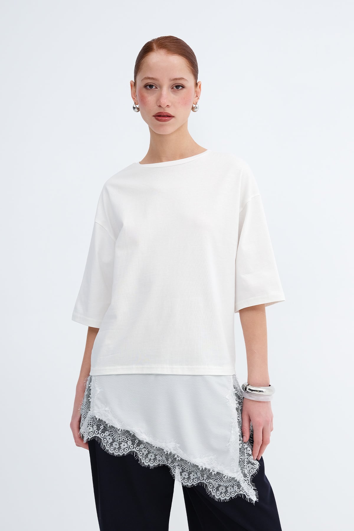 Ecru_Crew-Neck-Lace-Detailed-T-Shirt-addax