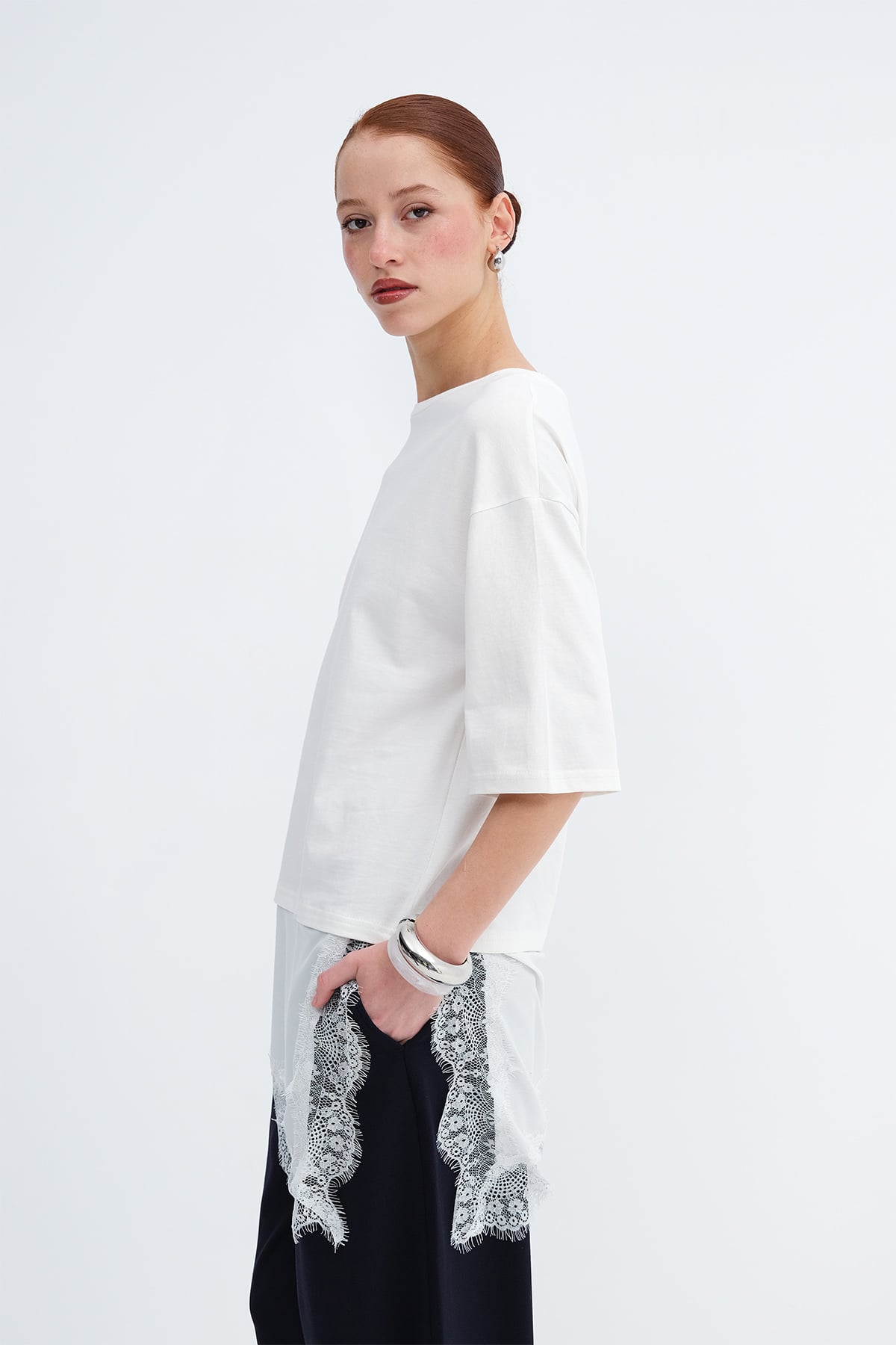 Ecru_Crew-Neck-Lace-Detailed-T-Shirt-addax