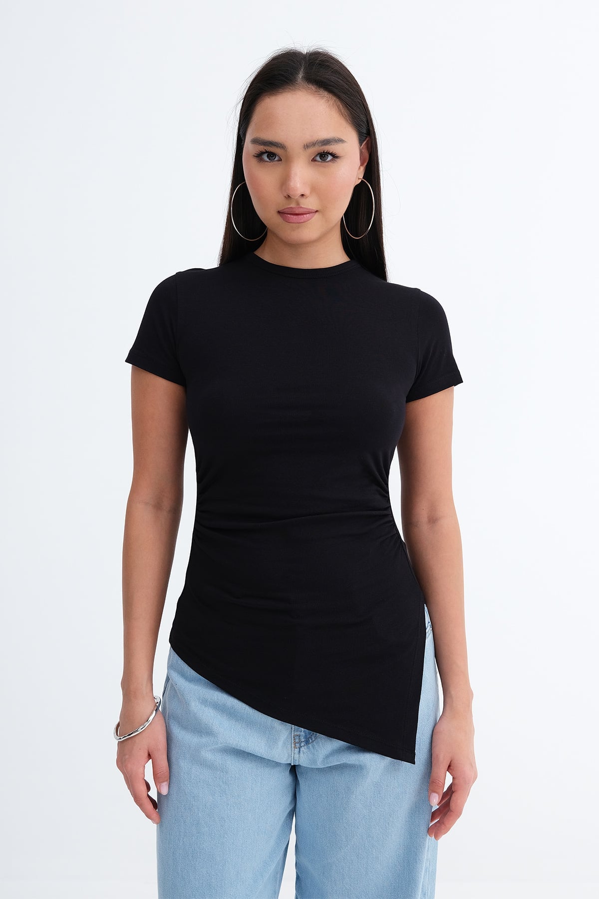 Black_Asymmetrical-Cut-Basic-T-shirt-addax