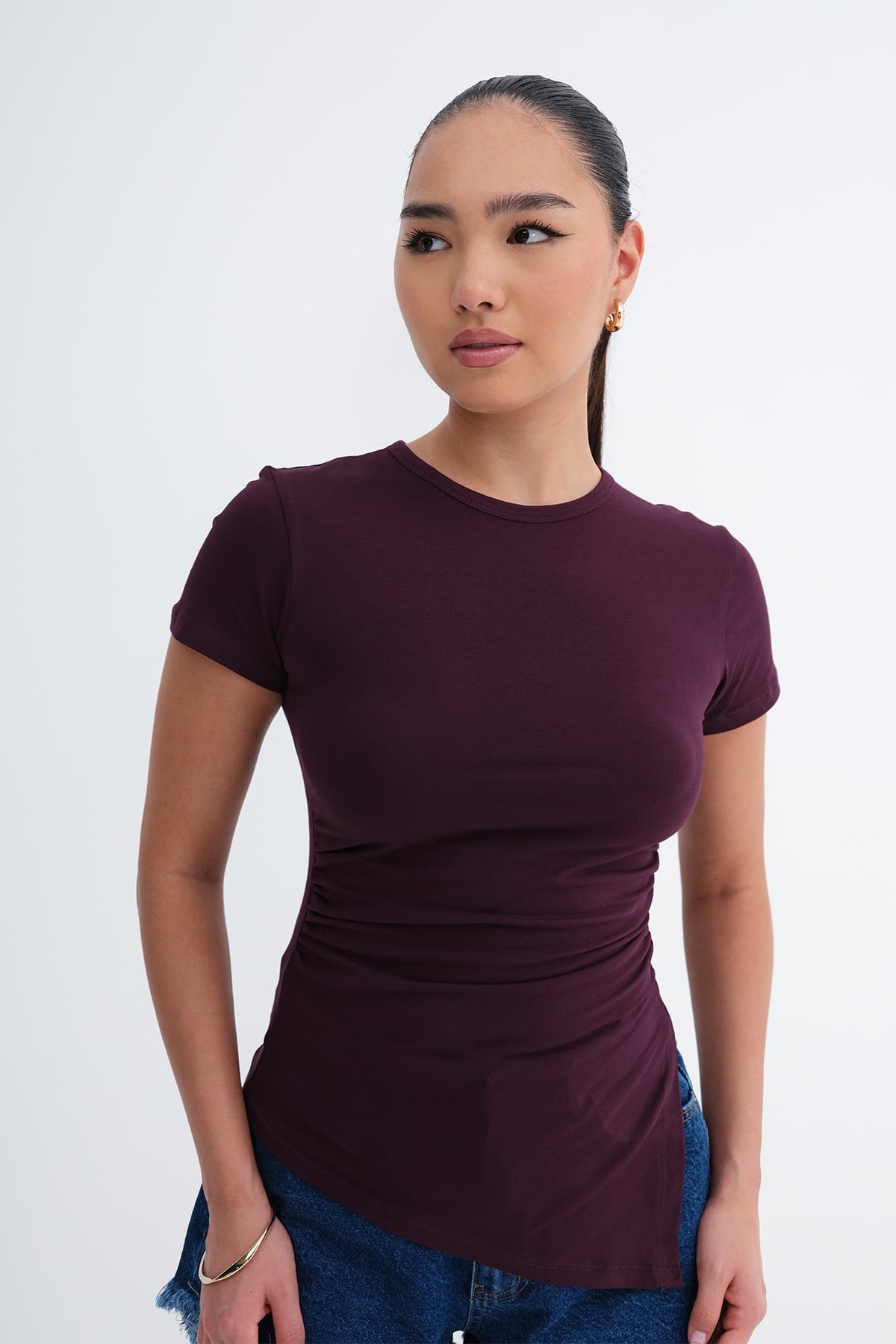 Gardenia_Asymmetrical-Cut-Basic-T-shirt-addax