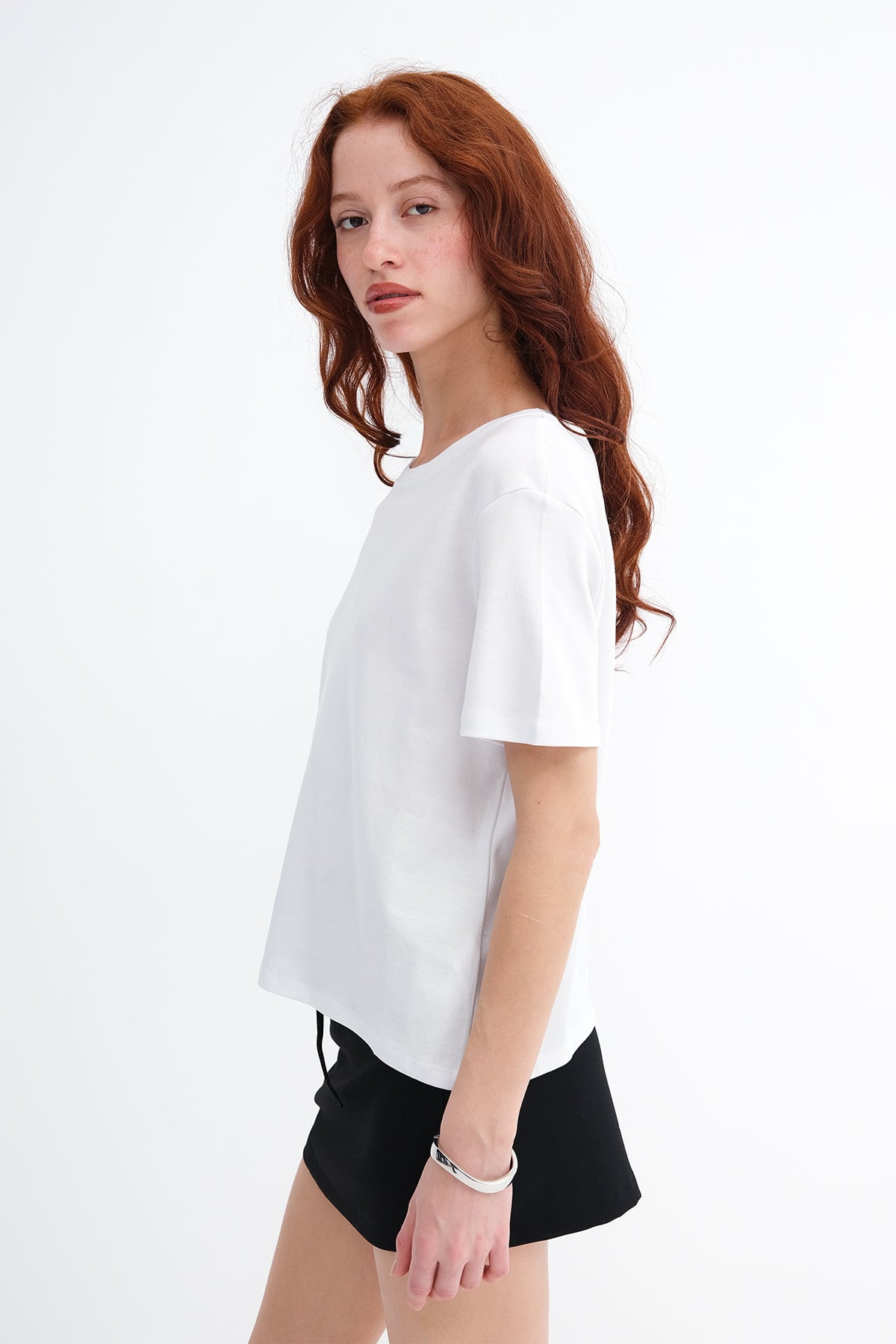 White_Crew-Neck-Basic-T-shirt-addax