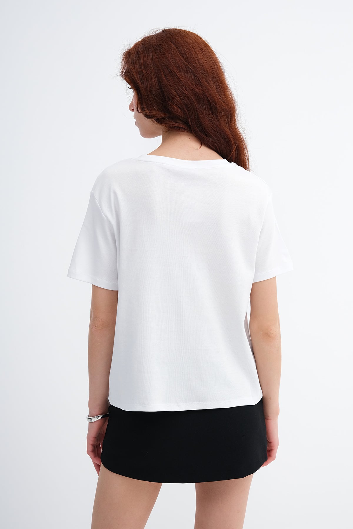 White_Crew-Neck-Basic-T-shirt-addax