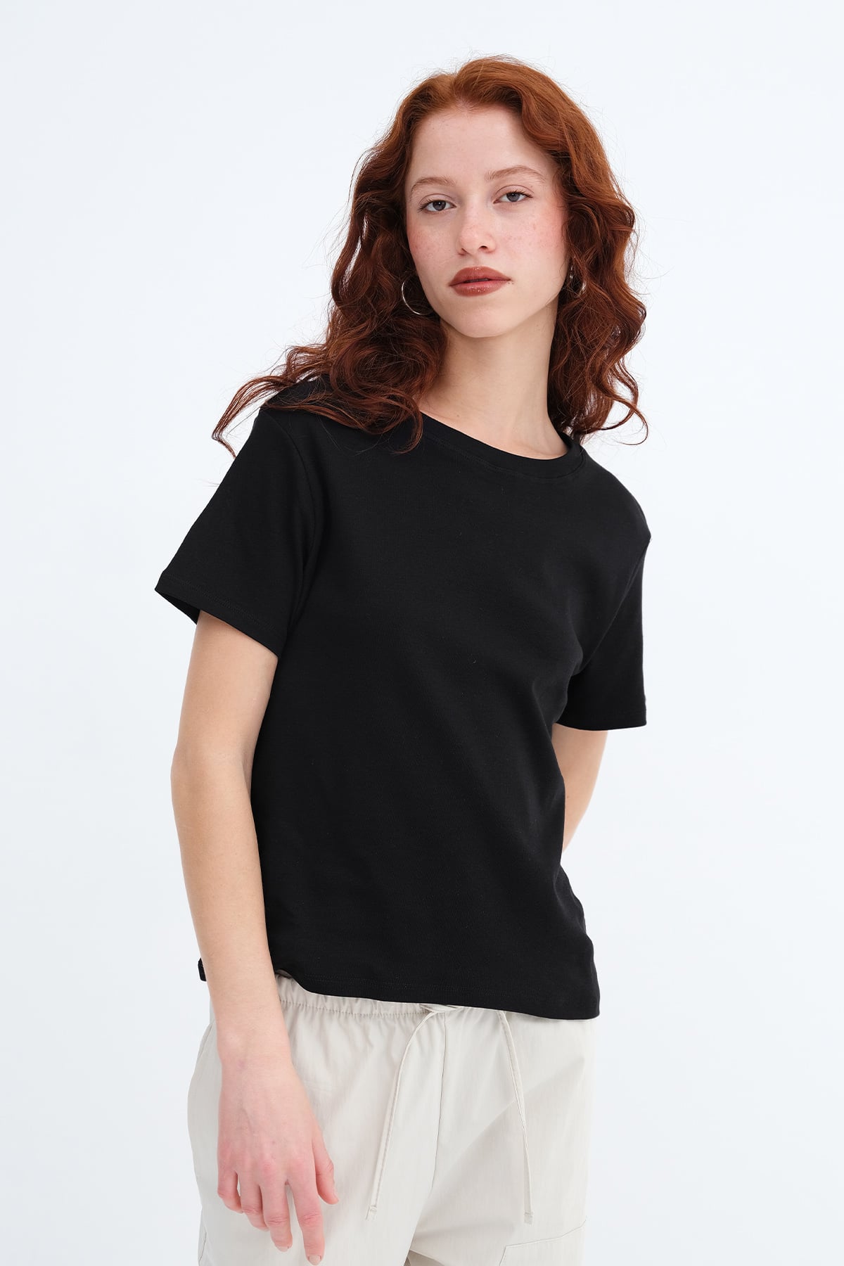Black_Crew-Neck-Basic-T-shirt-addax