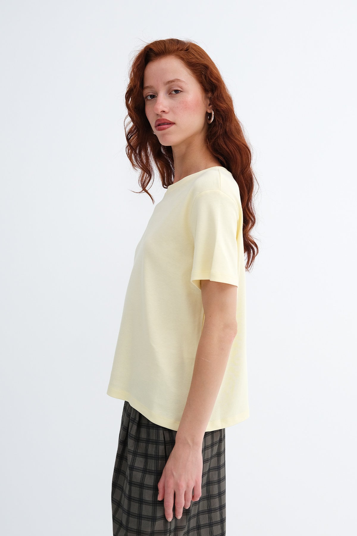 Light-Yellow_Crew-Neck-Basic-T-shirt-addax