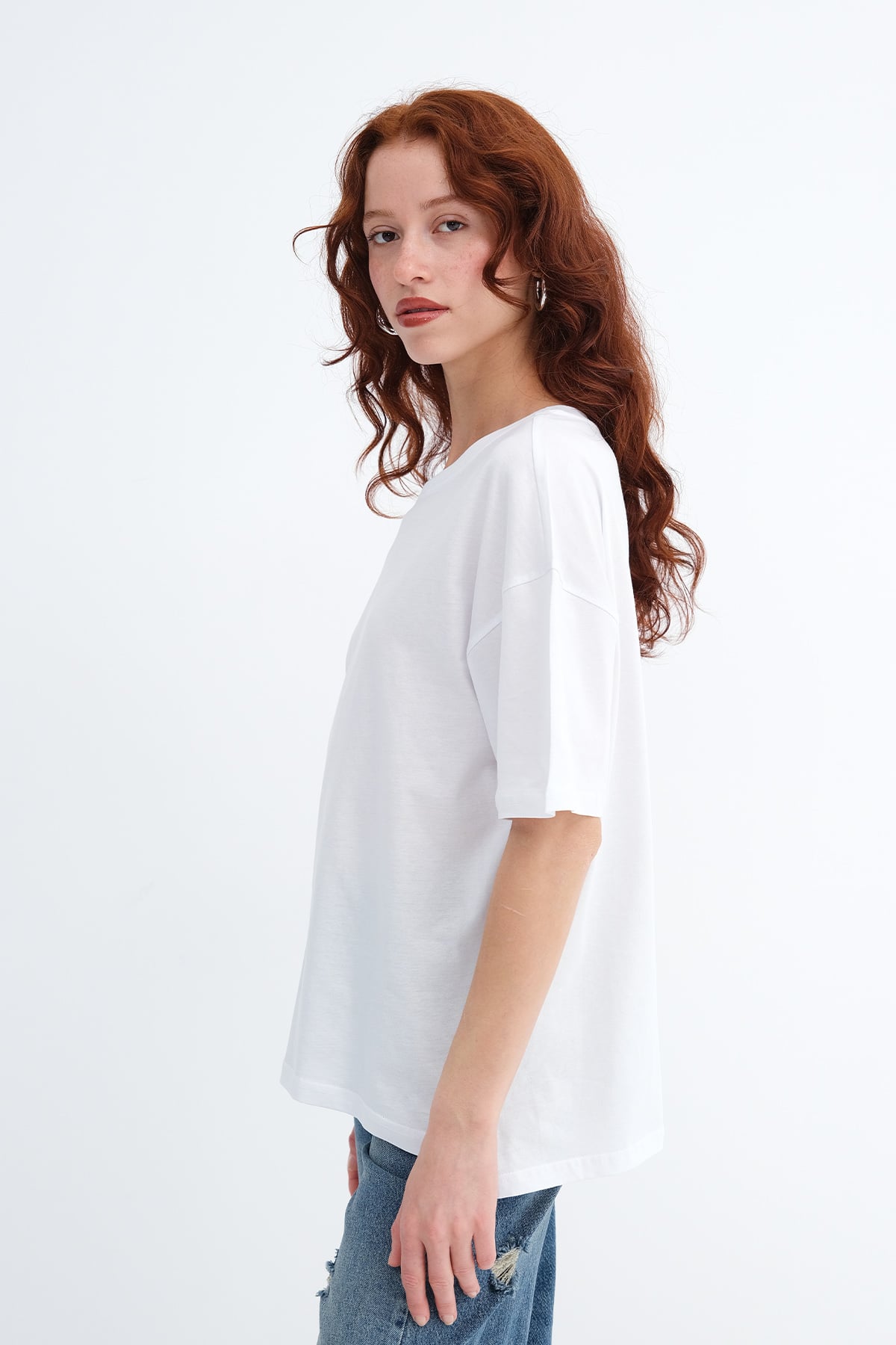 White_Crew-Neck-Basic-T-shirt-addax