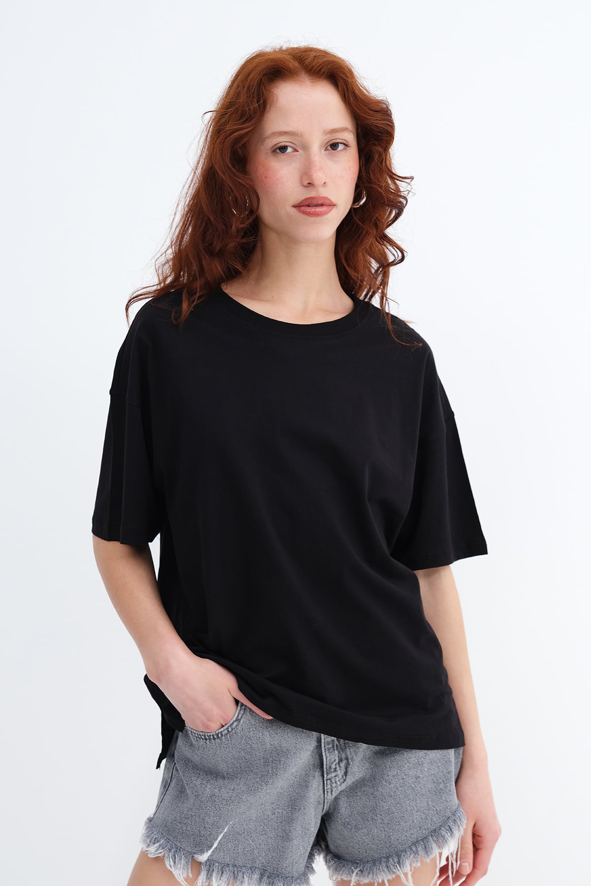 Black_Crew-Neck-Basic-T-shirt-addax