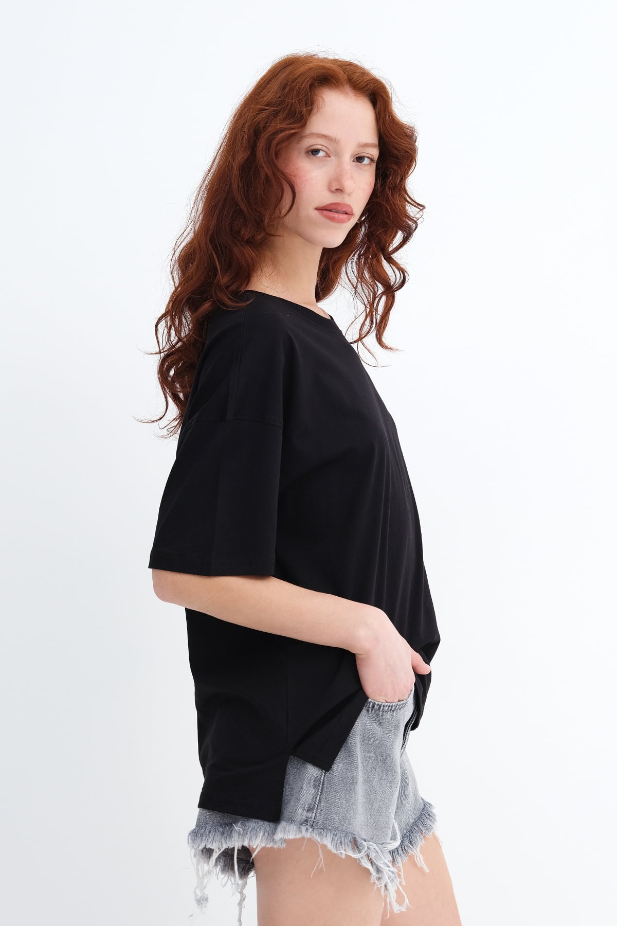 Black_Crew-Neck-Basic-T-shirt-addax