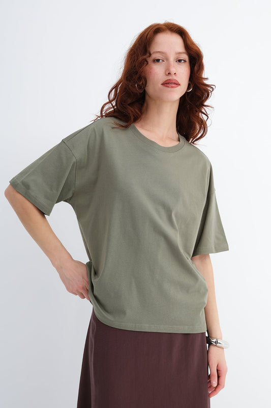 Oil-Green_Crew-Neck-Basic-T-shirt-addax