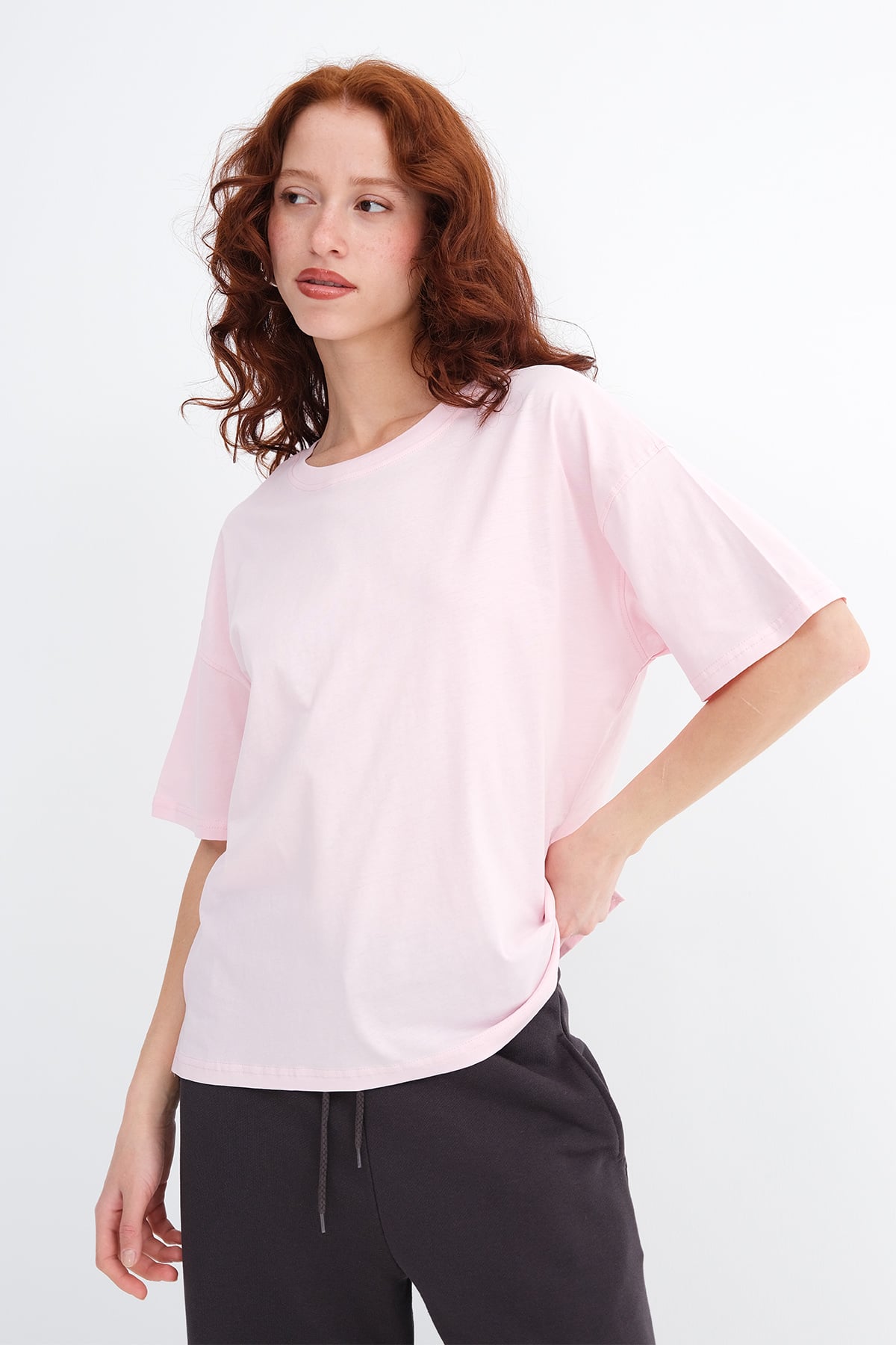 Lotus_Crew-Neck-Basic-T-shirt-addax