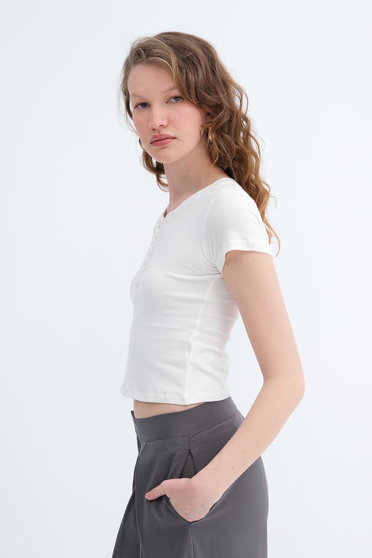Ecru_Button-Down-Collar-T-shirt-addax