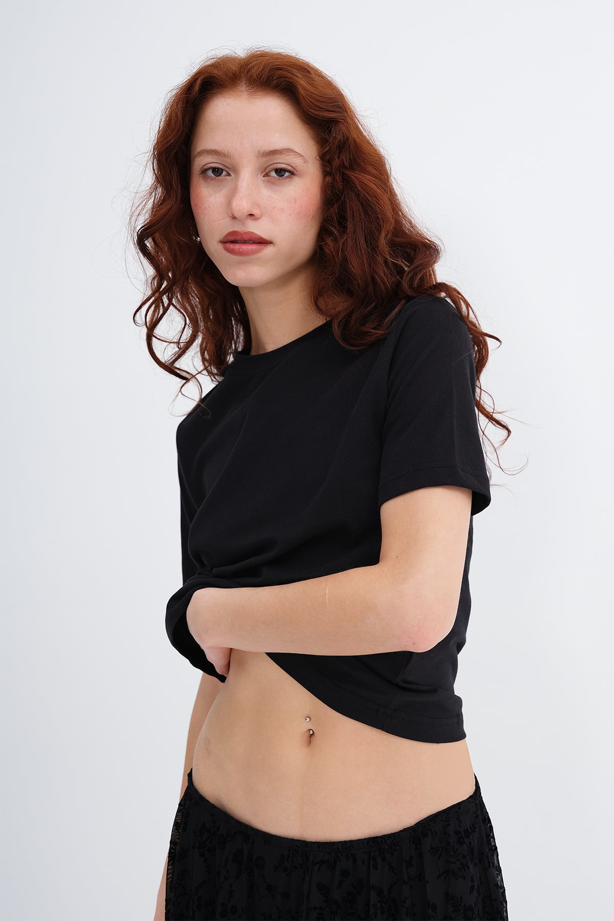Black_Crew-Neck-Basic-T-shirt-addax