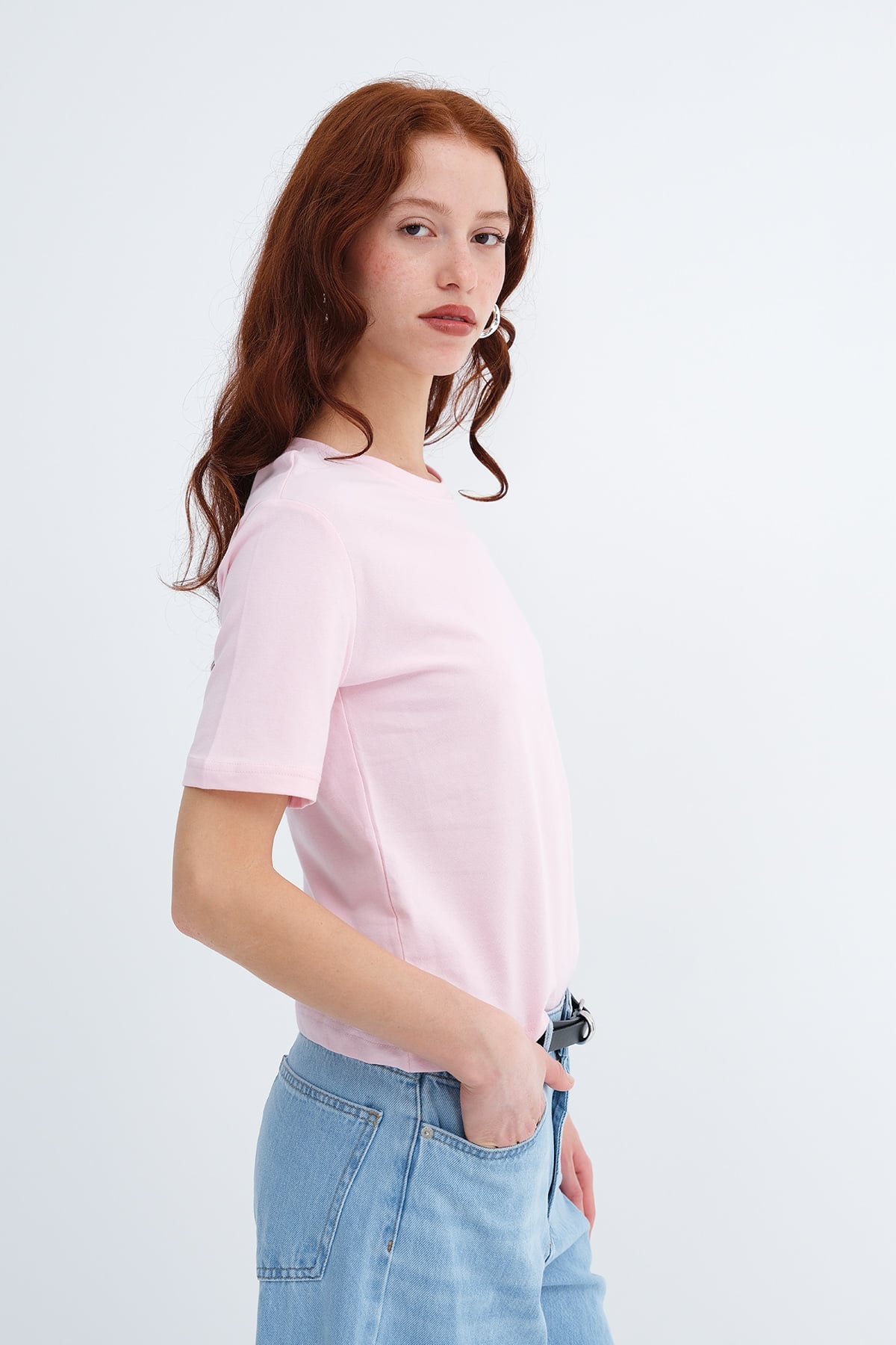Lotus_Crew-Neck-Basic-T-shirt-addax