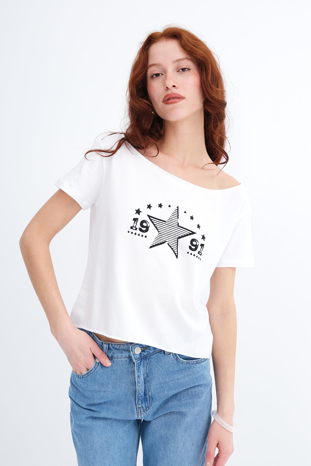 White_Boat-Neck-Printed-T-shirt-addax