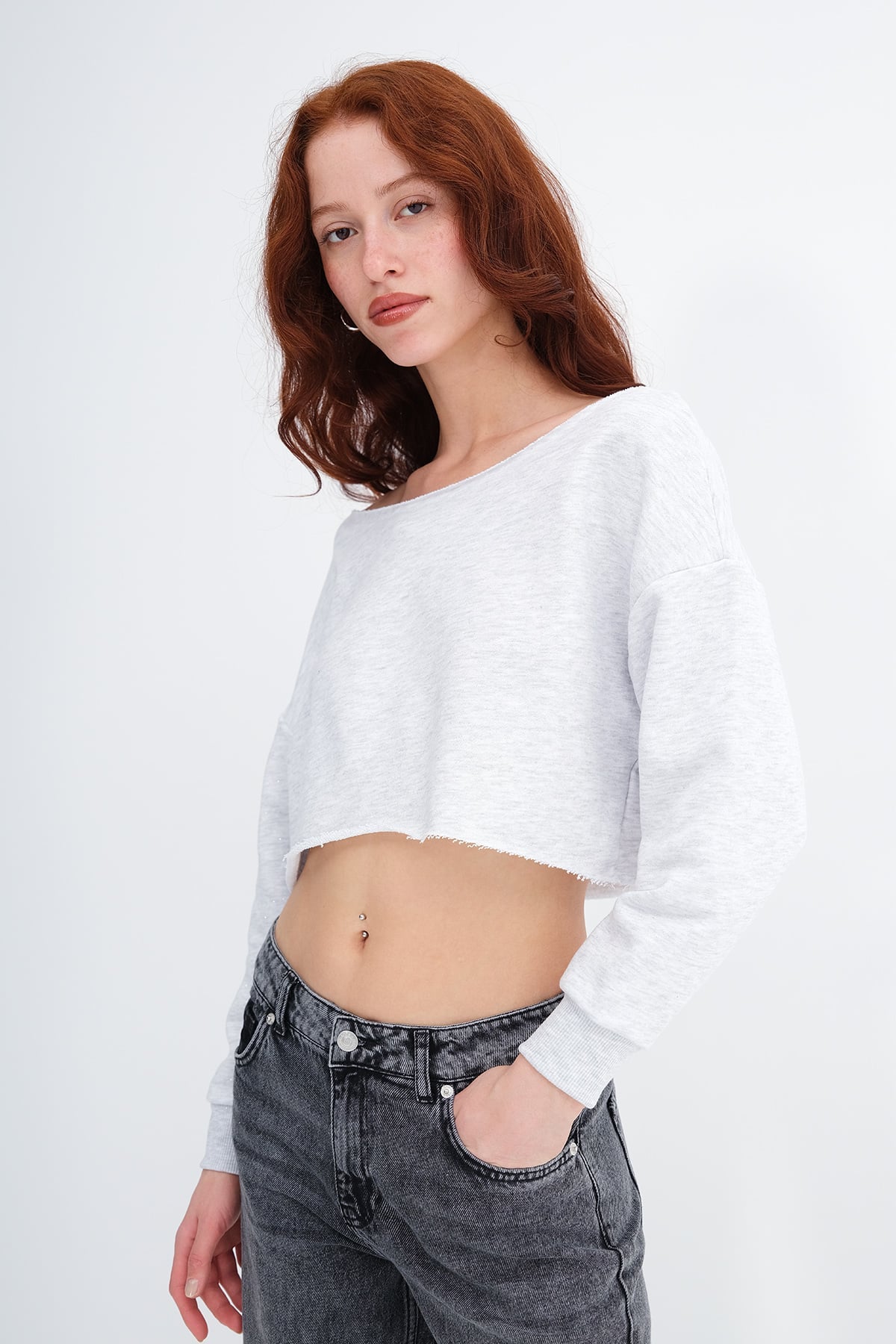 Snow-Melange_Boat-Neck-Shimmery-Sweatshirt-addax