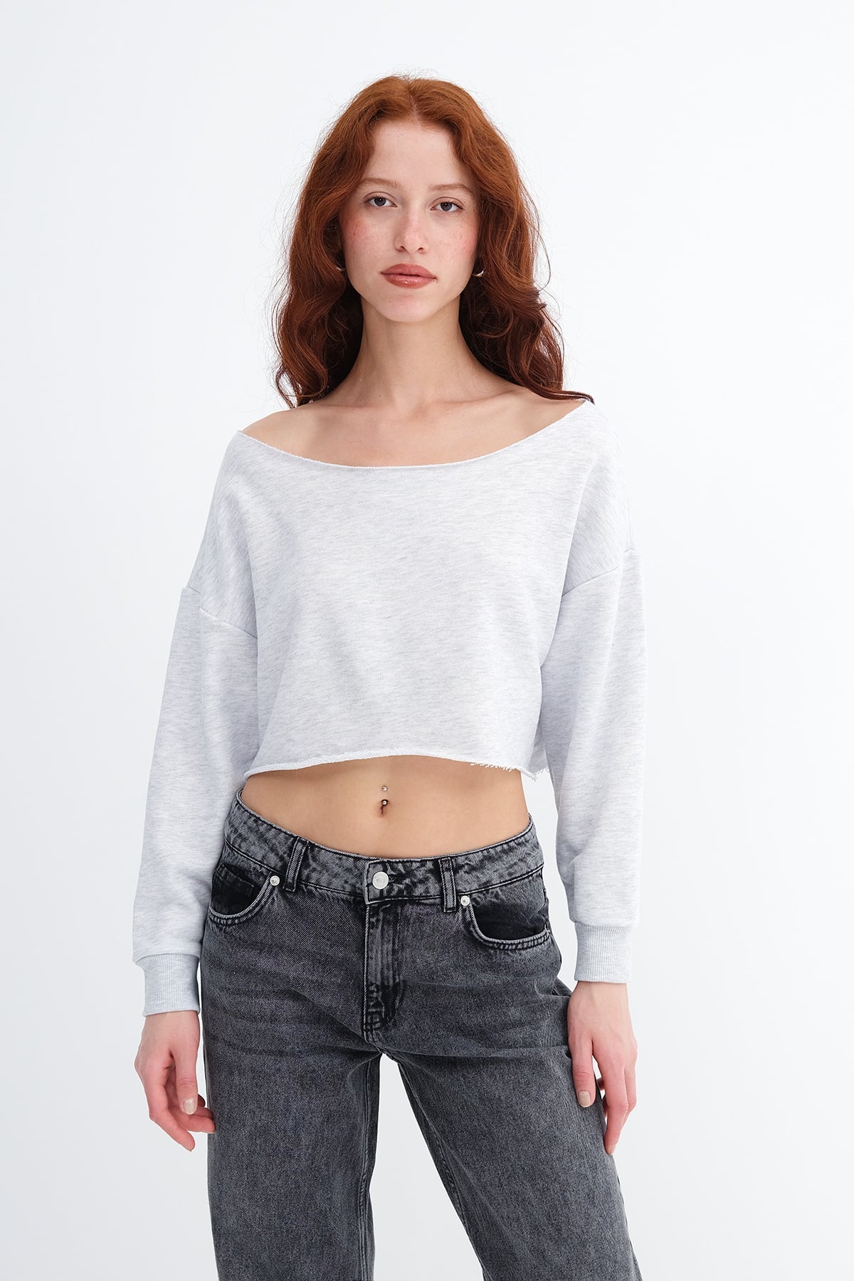 Snow-Melange_Boat-Neck-Shimmery-Sweatshirt-addax
