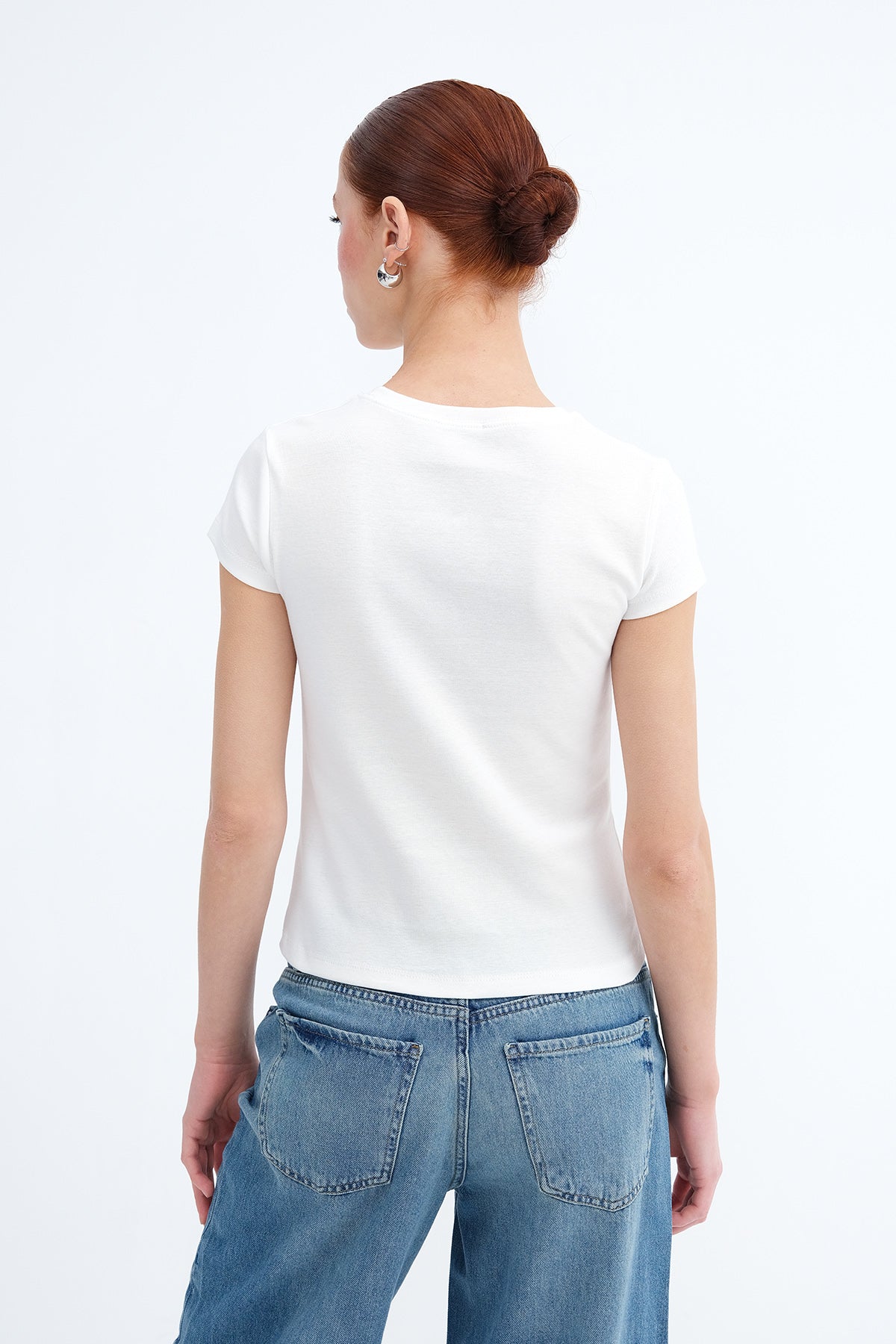 Ecru_Printed-Short-Sleeve-T-Shirt-addax