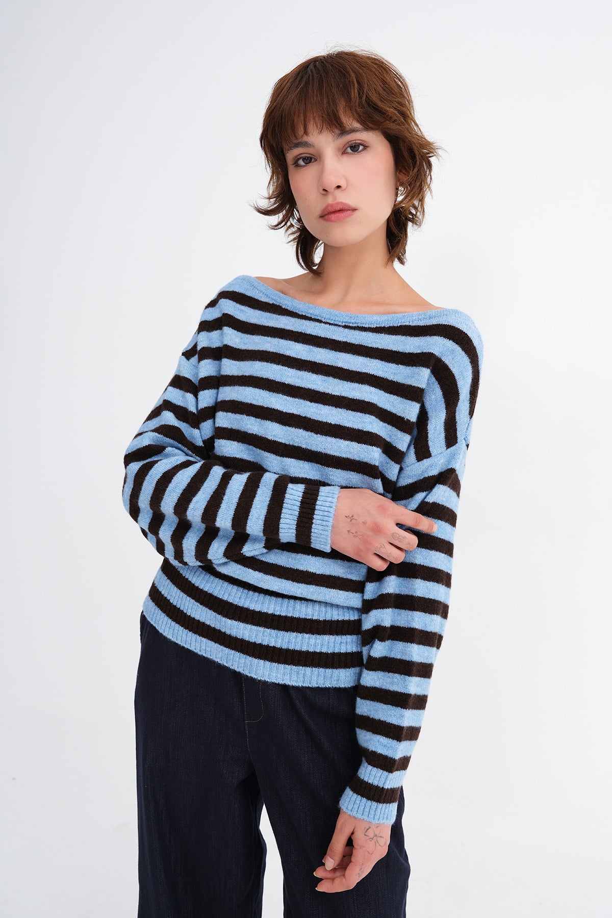 Blue-Brown_Striped-Knit-Sweater-addax