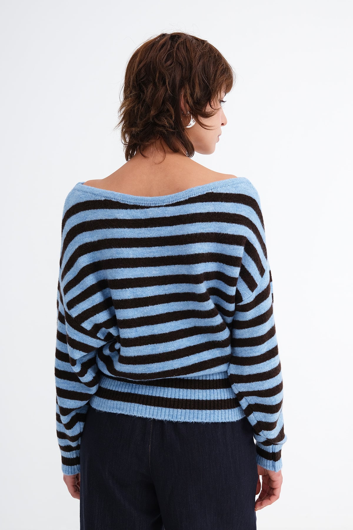 Blue-Brown_Striped-Knit-Sweater-addax