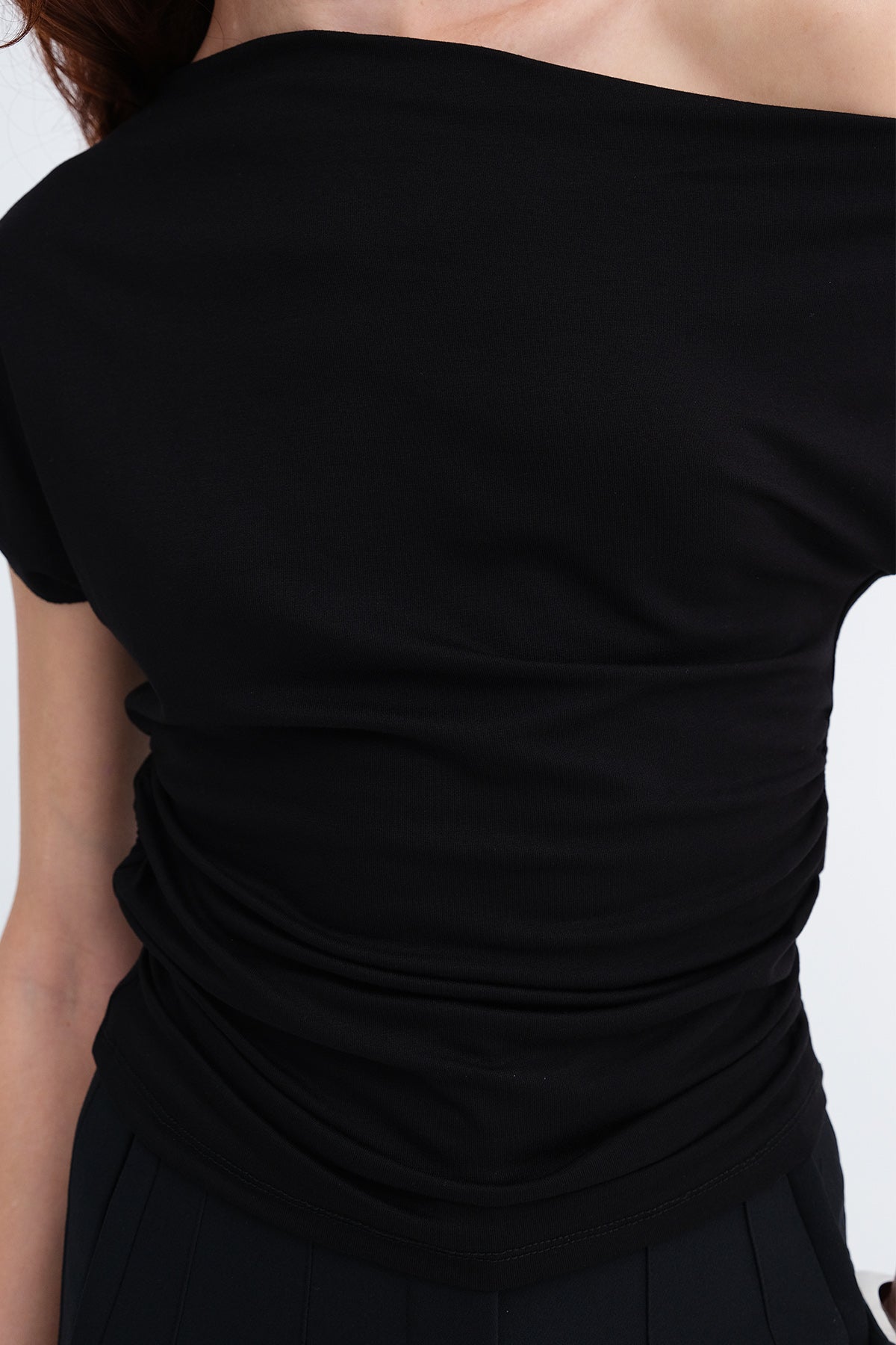 Black_Boat-Neck-Ruched-T-Shirt-addax
