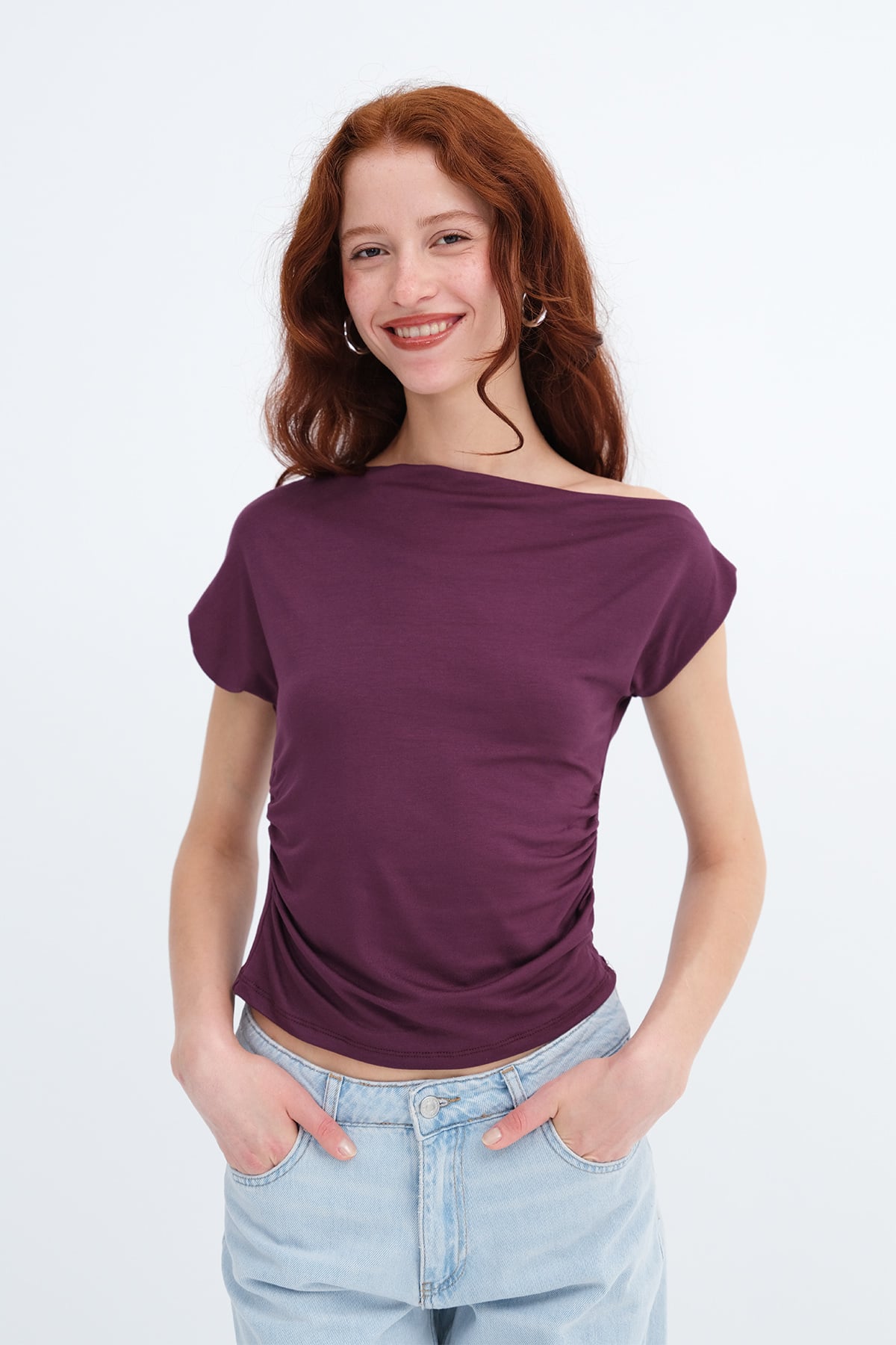 Gardenia_Boat-Neck-Ruched-T-Shirt-addax