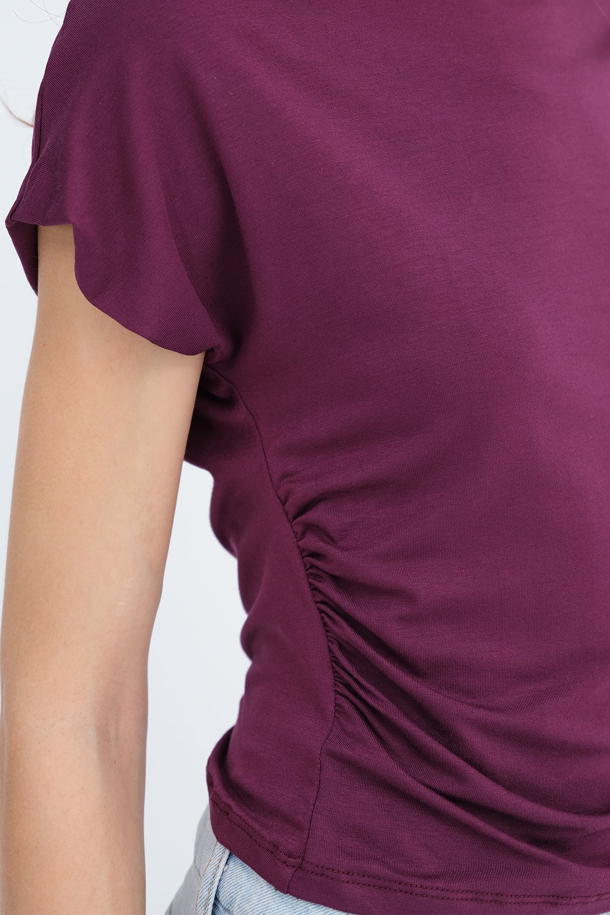 Gardenia_Boat-Neck-Ruched-T-Shirt-addax