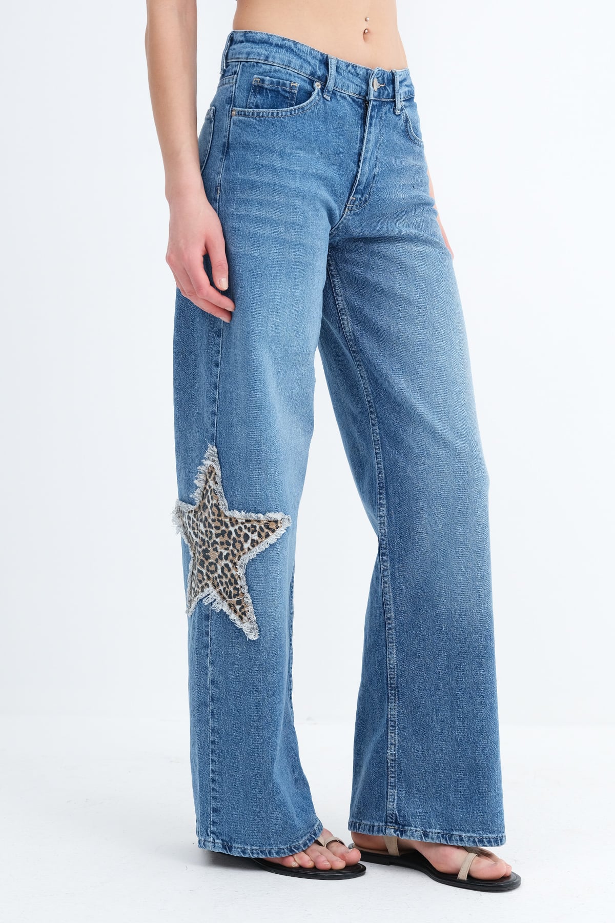 Light-Blue_Star-Patterned-Jeans-addax