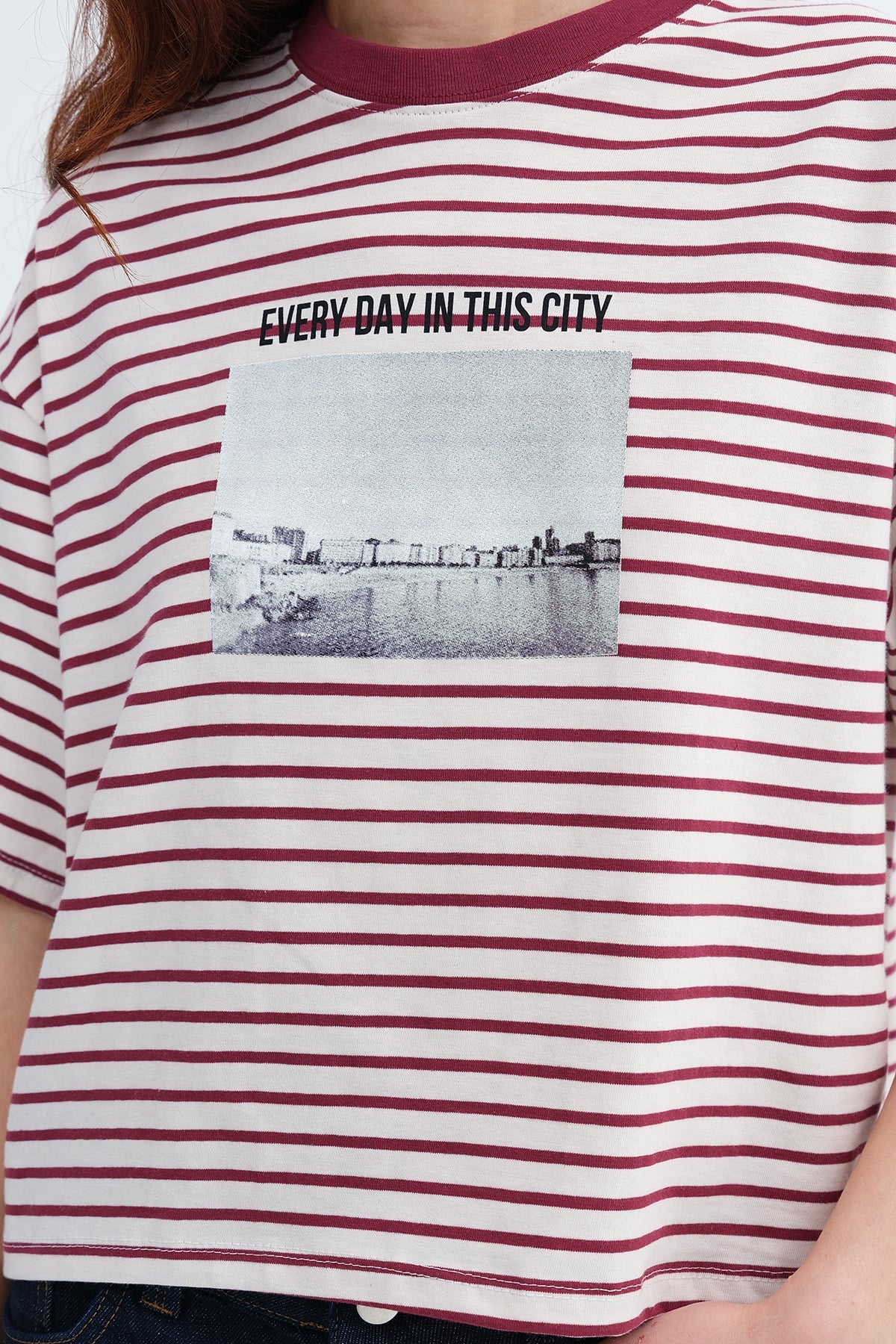 Stone-Gardenia_Striped-Printed-T-Shirt-addax