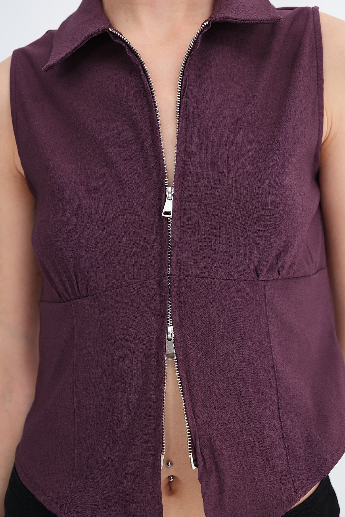 Gardenia_Sleeveless-Zip-Up-Shirt-addax